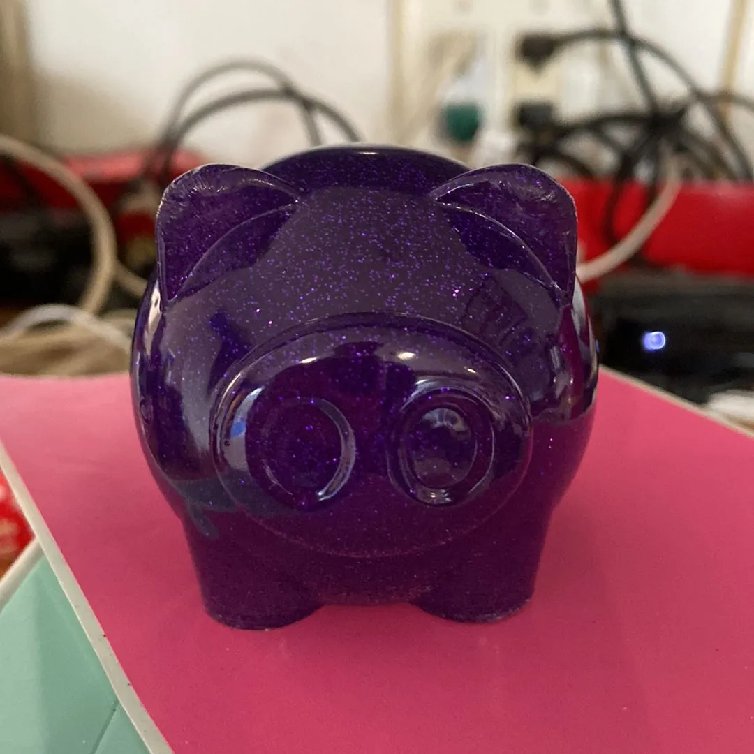 Product image for Epoxy resin glow in the dark little piggy deco