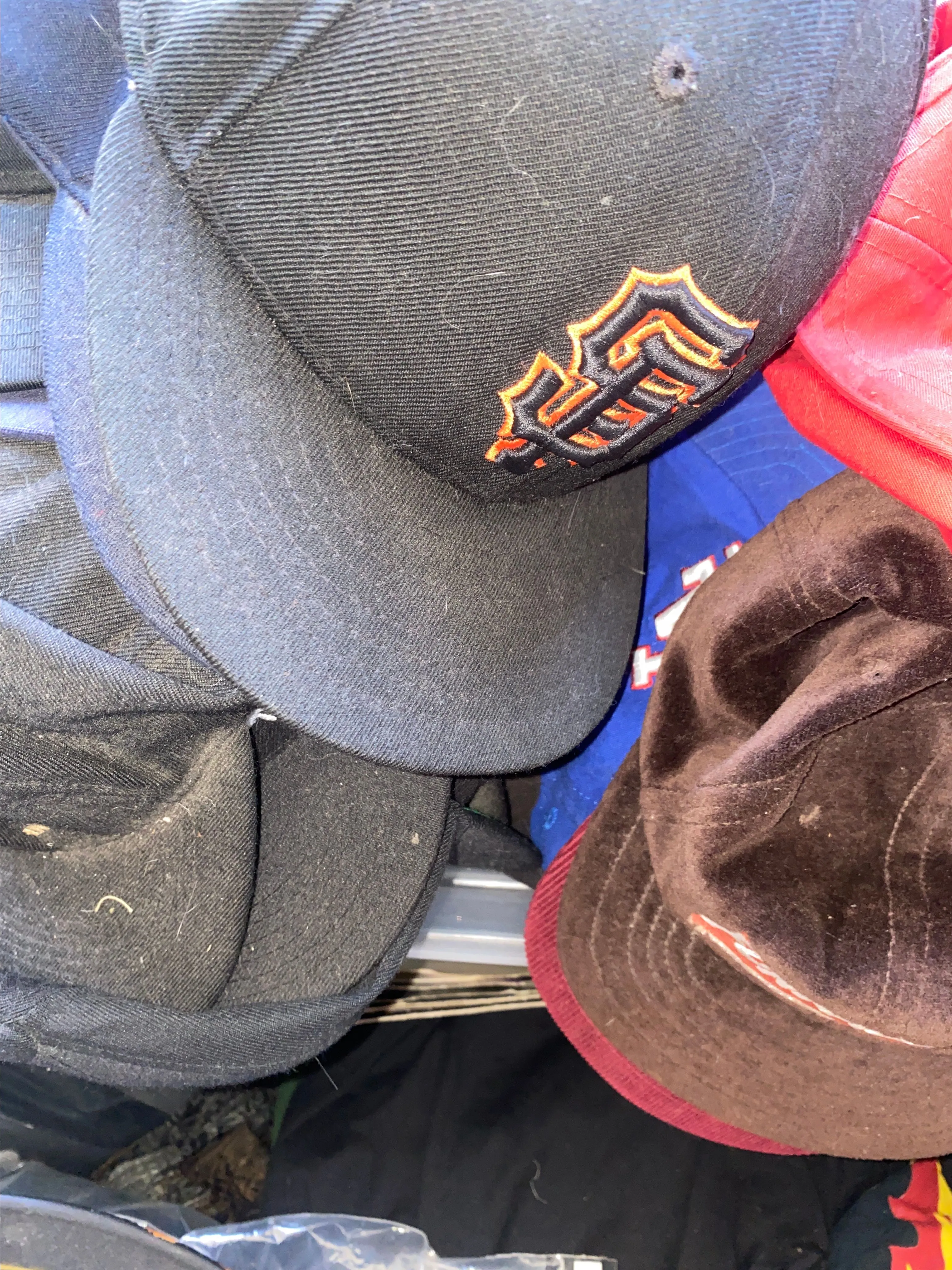 Product image for New era San francisco giants fitted cap  Used Size 7 1/2  Stylish black cap featuring an orange logo