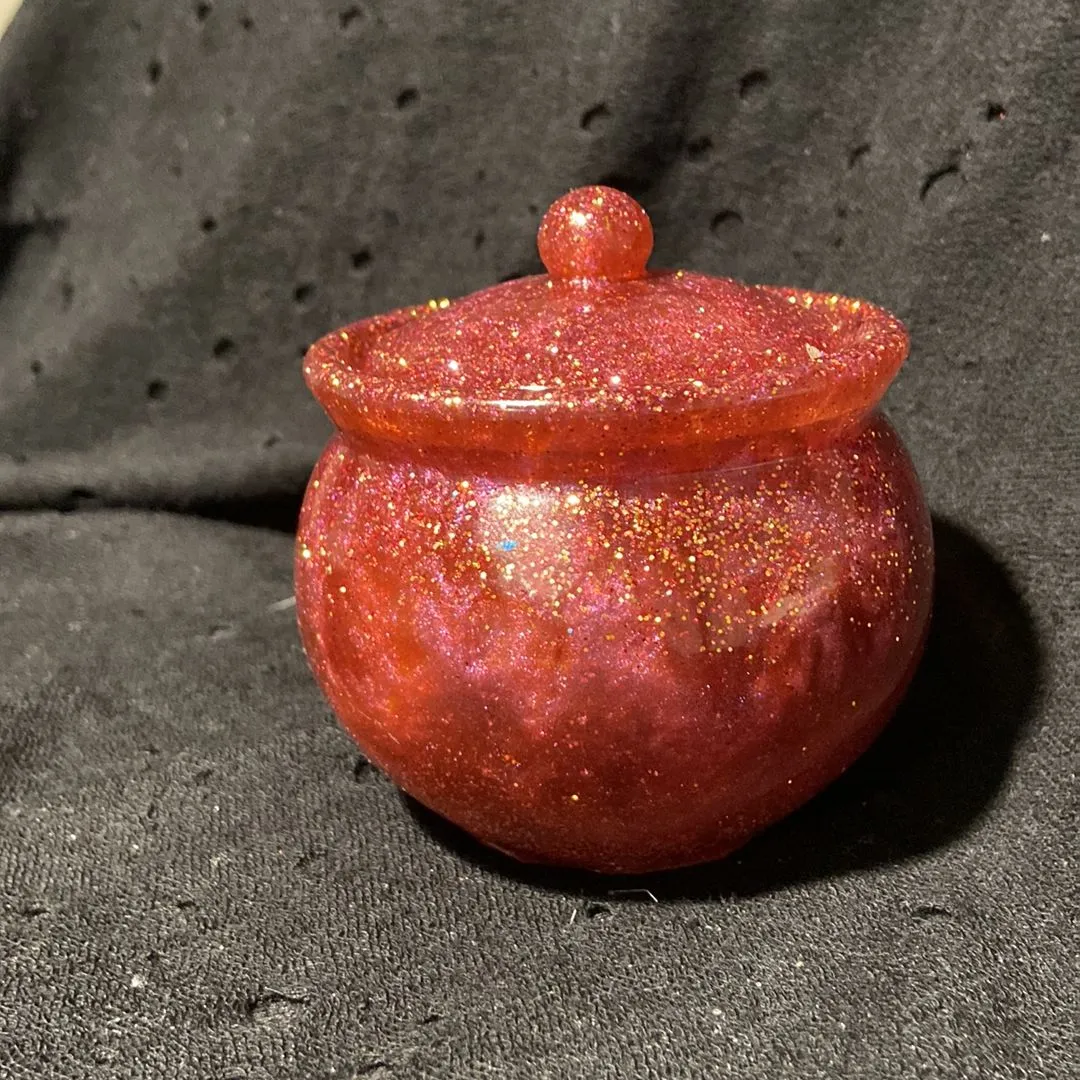 Product image for Epoxy resin pink with gold glitter honey pot
