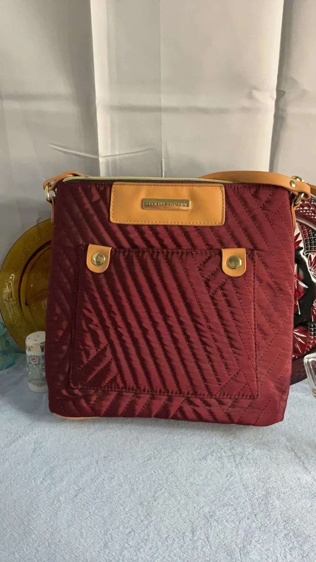 Listing Image Blurred Background
