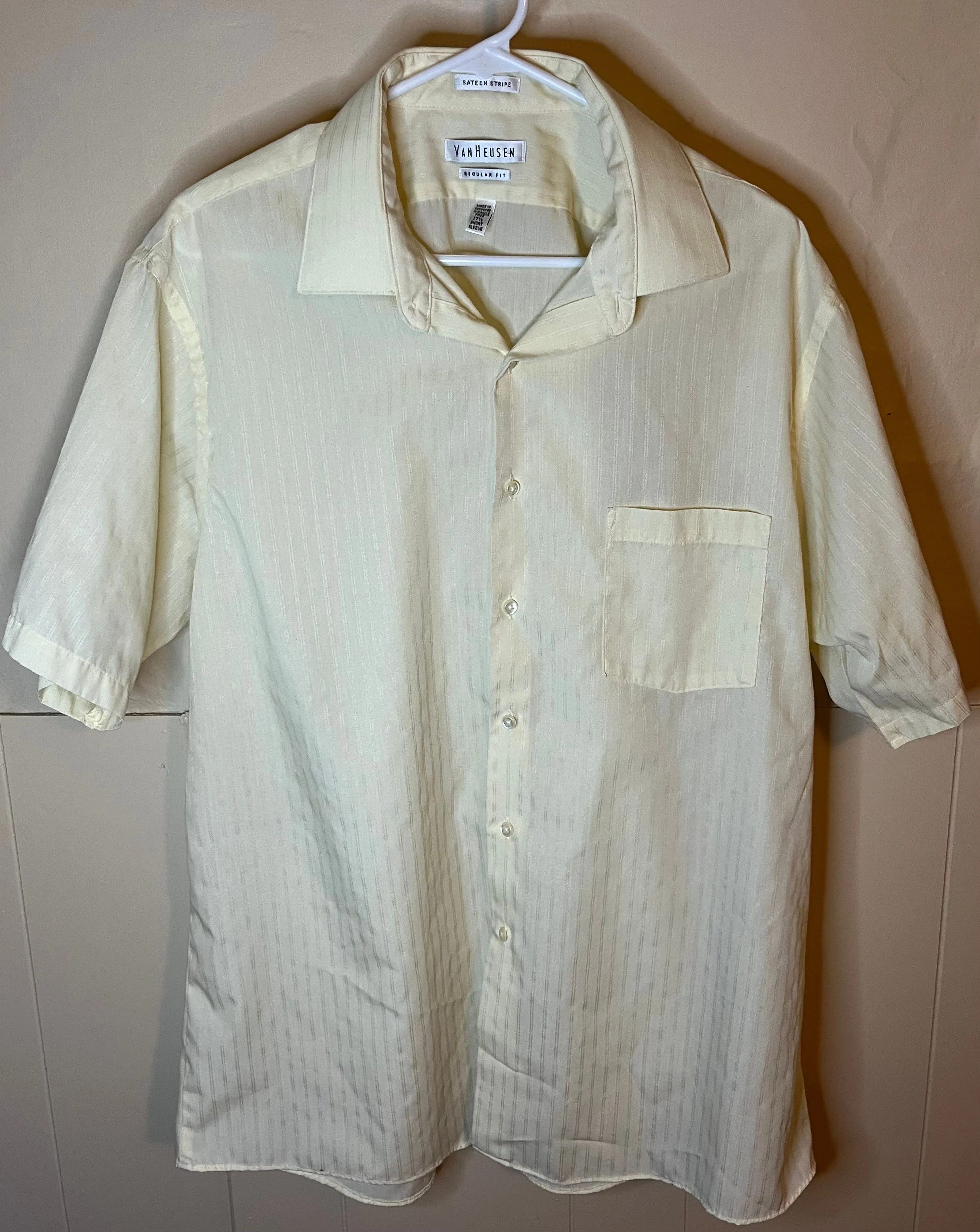 Product image for Van Heusen Men's XL 17.5 Yellow Sateen Stripe Regular Fit Button Down Shirt