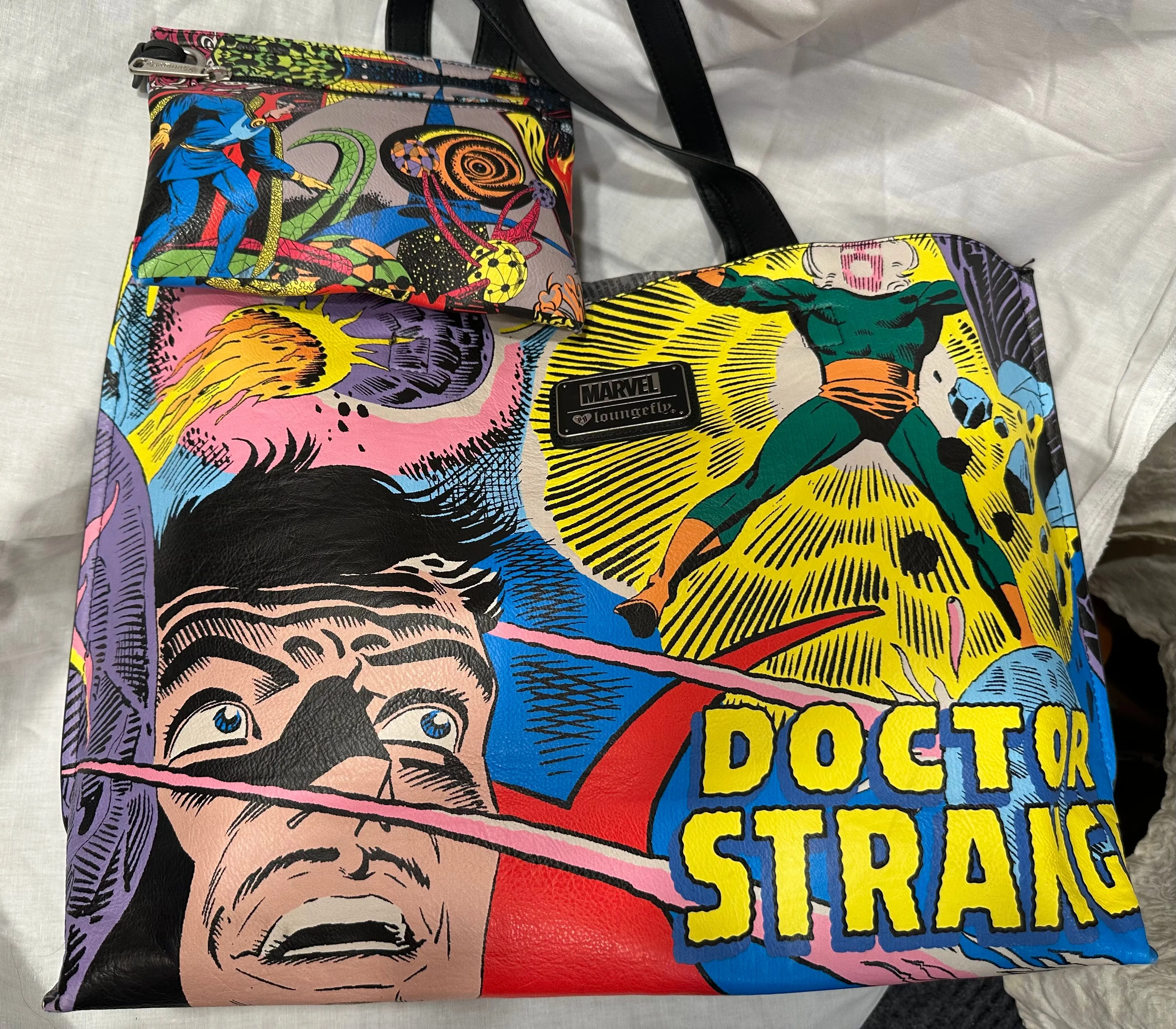 Product image for Loungefly Doctor Strange Marvel Tote Bag & Detachable Coin Purse Comic Art RARE