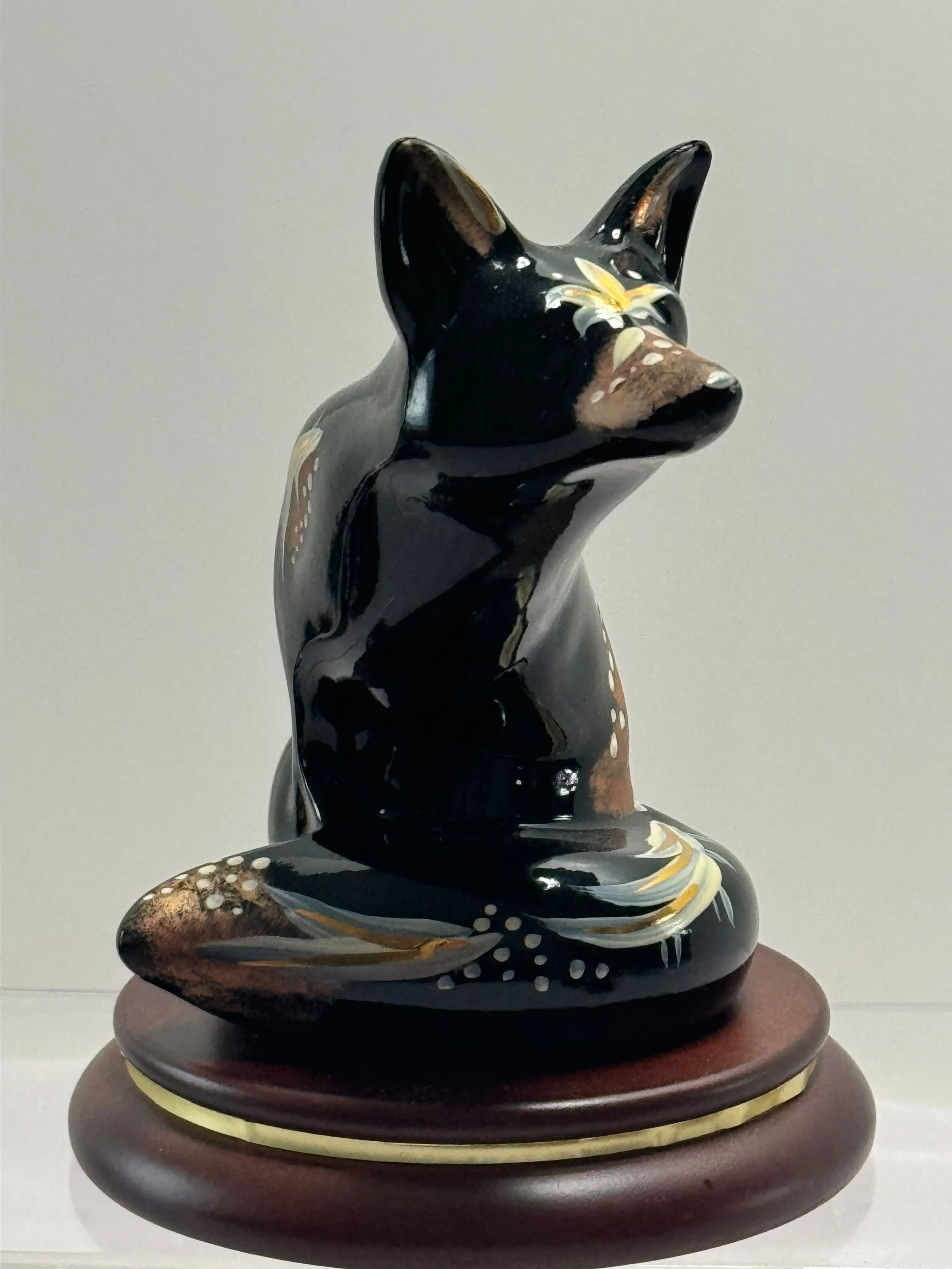 Product image for Fenton Medallion Collection black brown fox