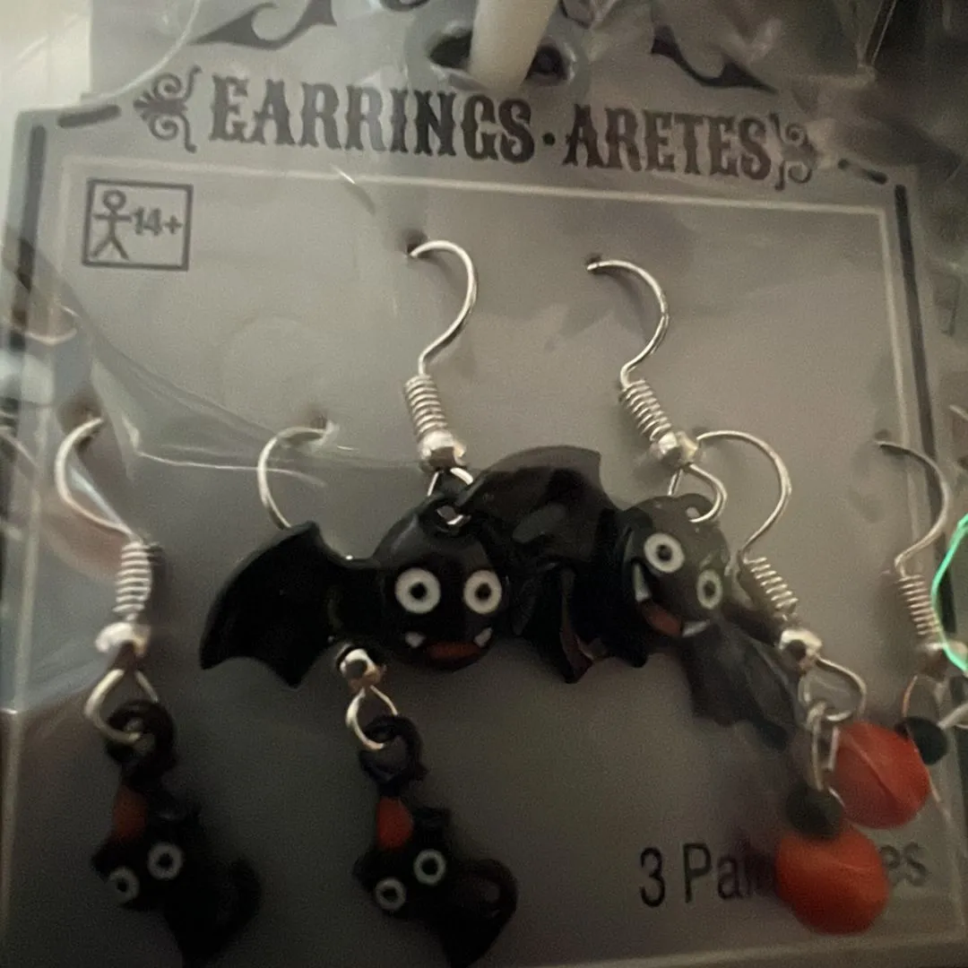 Product image for Cat and bat Halloween earrings