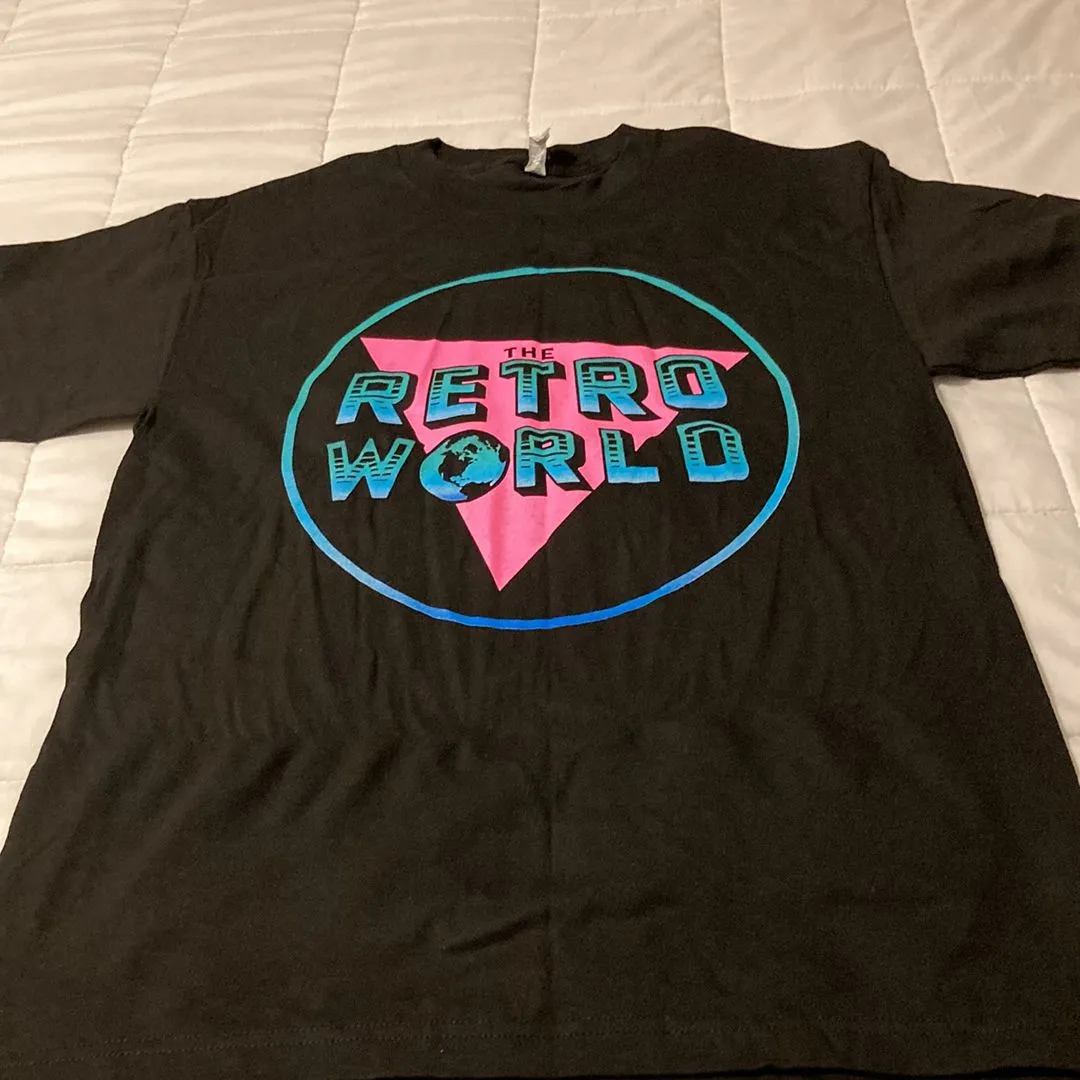 Product image for The Retro World Shirt Size Medium