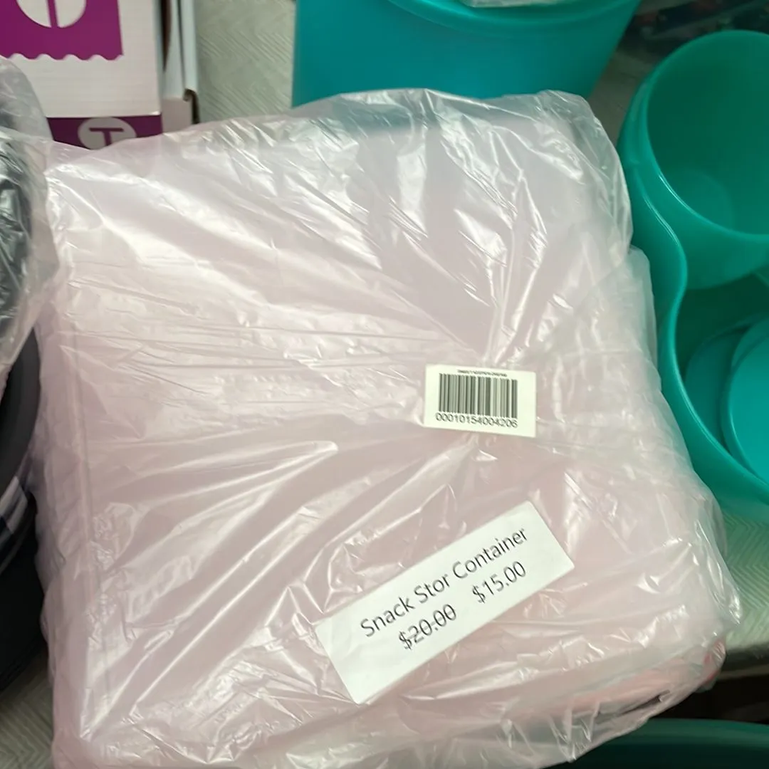 Product image for Square Stor Container light pink lid