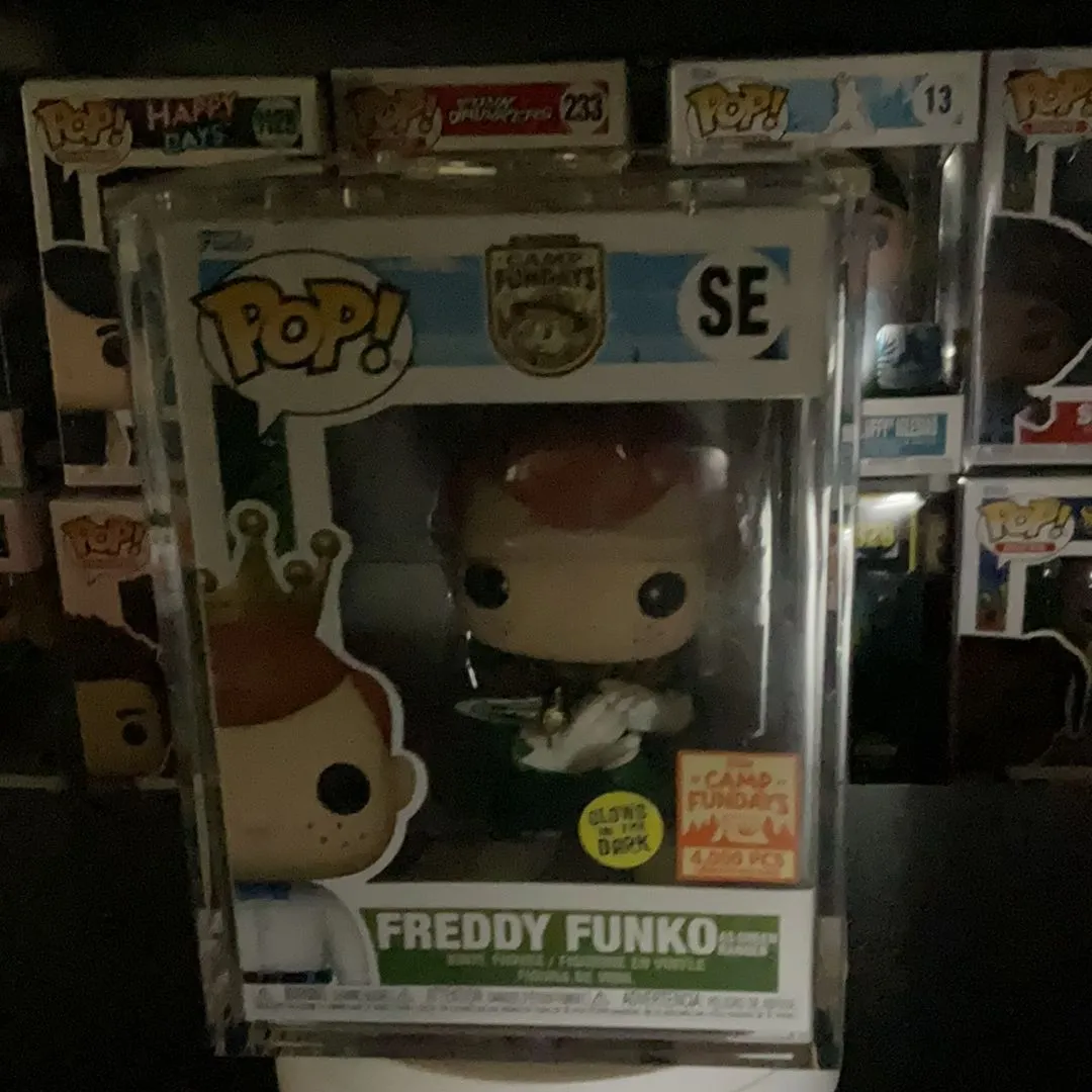 Product image for Freddy Funko as Green Ranger (Glow in the Dark)