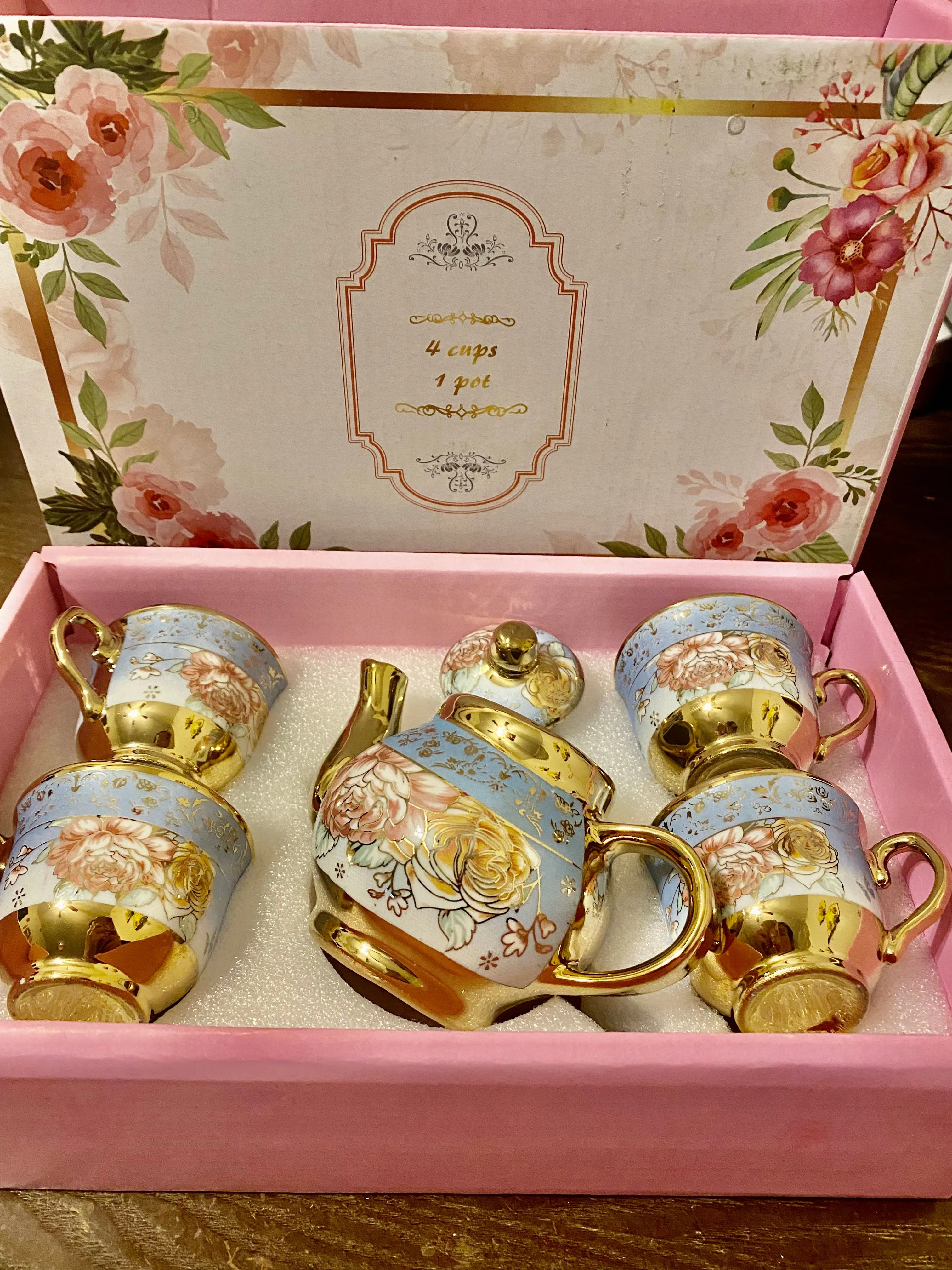 Product image for 1 teapot 4 cups tea set with gift box!