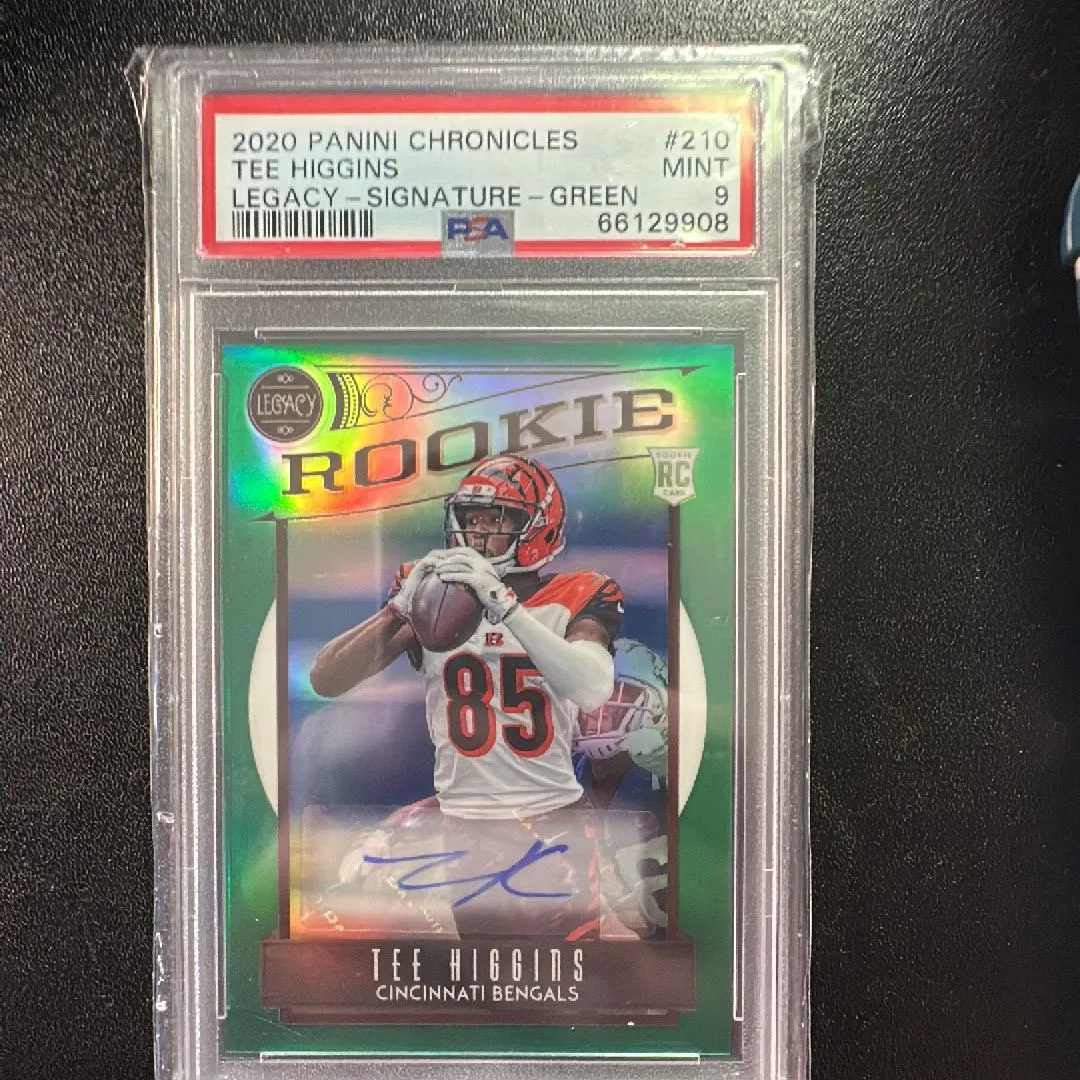 Product image for 2020 Panini Chronicles Legacy Tee Higgins 210 Legacy-Signature-Green PSA MINT 9