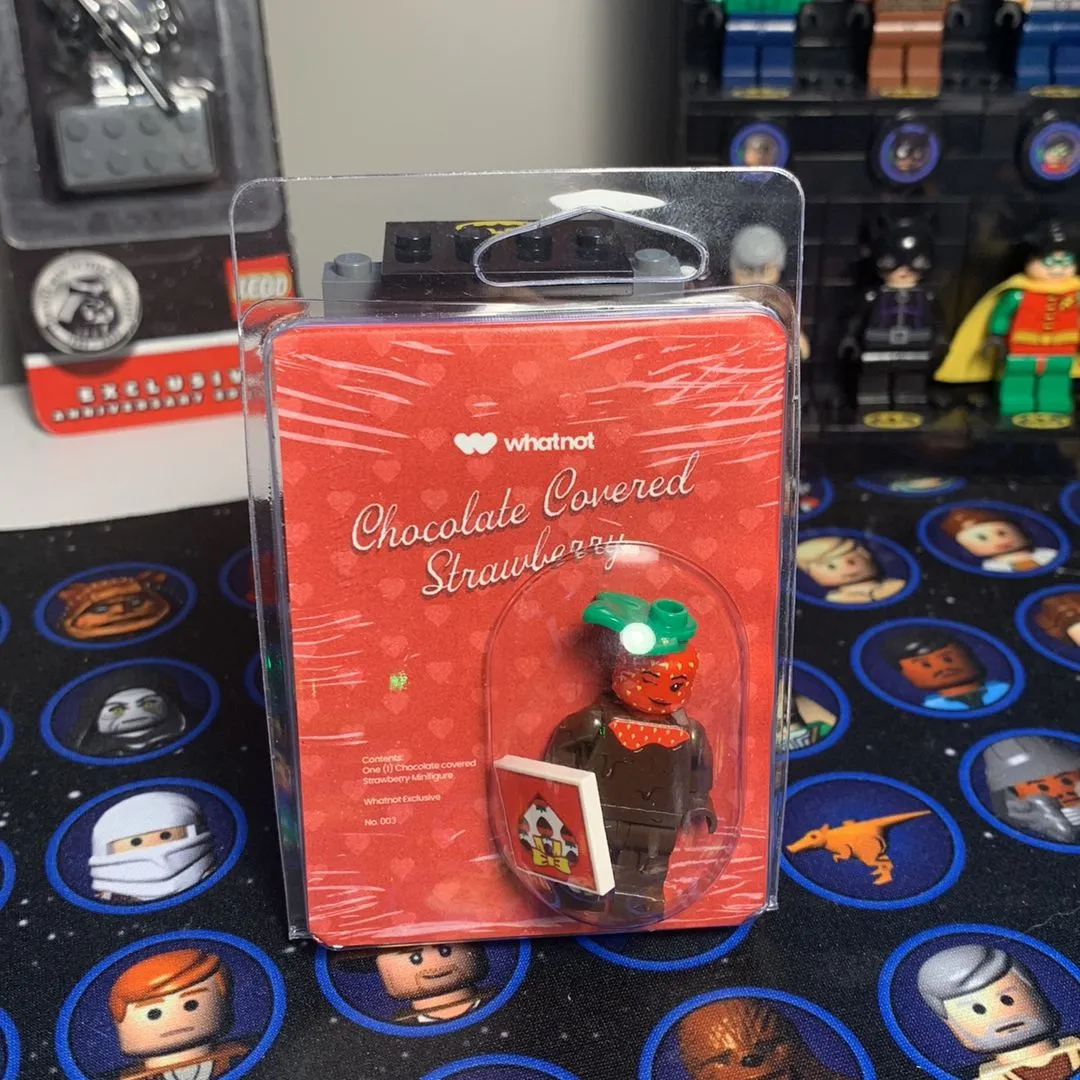 Product image for Lego Chocolate Covered Strawberry Whatnot fig