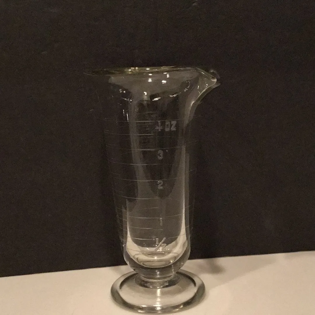 Product image for Antique large 4ounce Medical graduated glass measurement