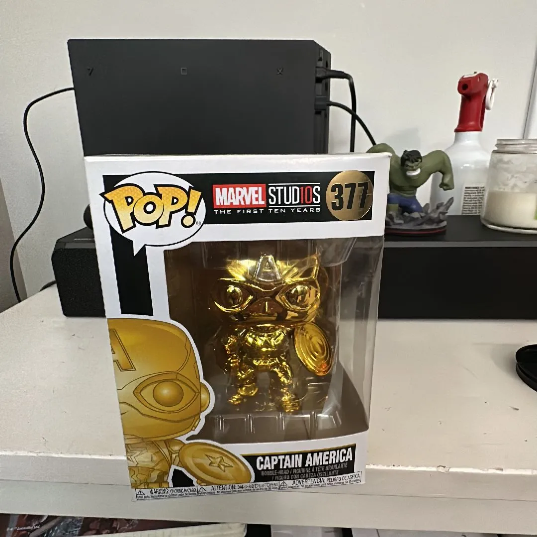 Product image for Captain America (Gold Chrome)
