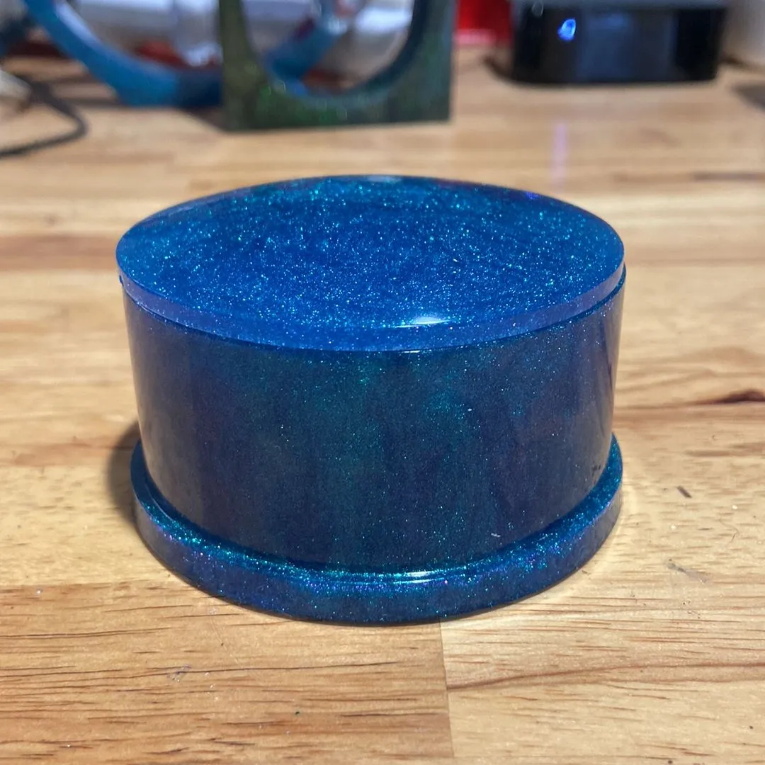 Product image for Epoxy resin mermaid blue holographic color round container