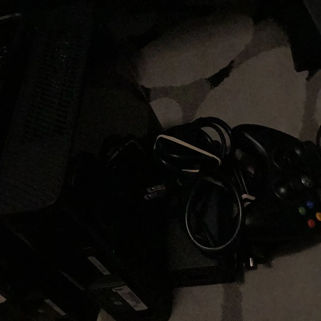 Product image for Xbox 360 e 250gb