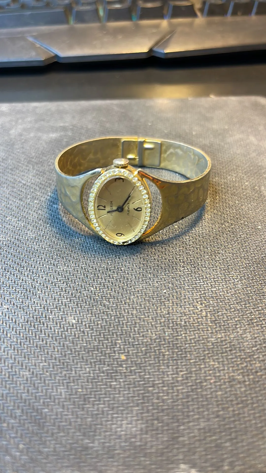 Product image for M9 Pilgrim 17 stone watch