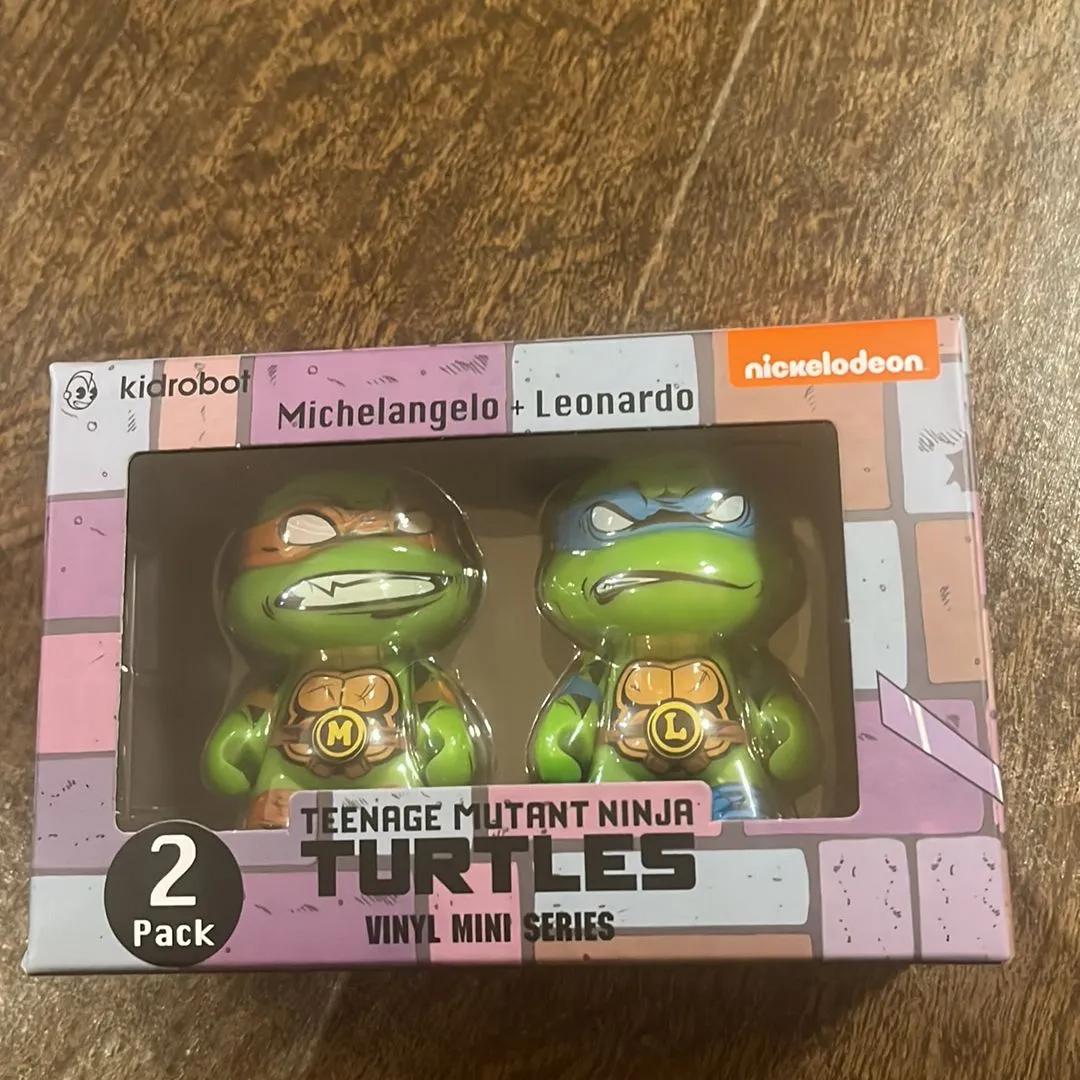 Product image for Kidrobot x Teenage Mutant Ninja Turtles - Michelangelo + Leonardo
