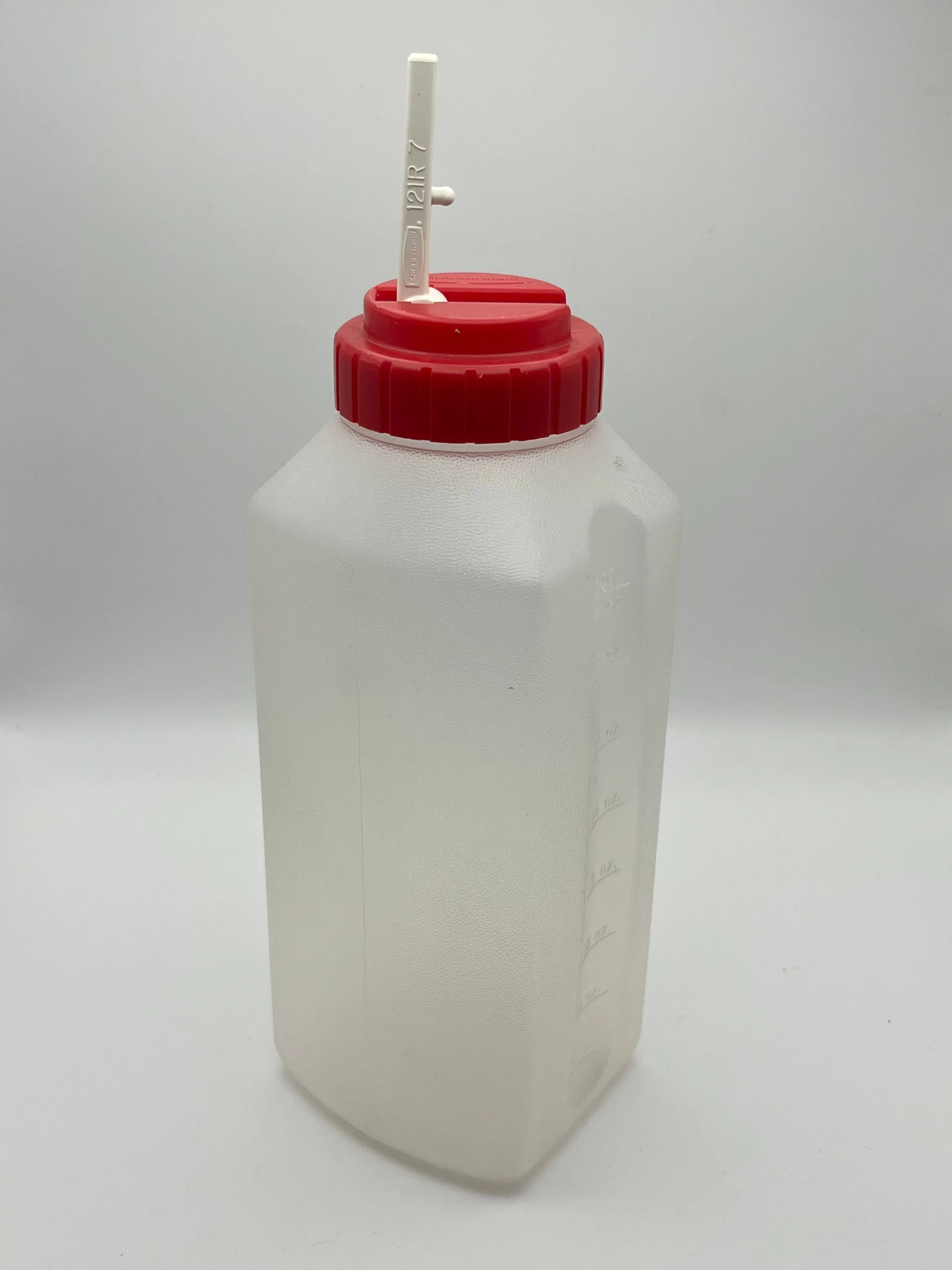 Product image for Vintage Rubbermaid Sippin' Saver 1 Qt Bottle 2467 Red Lid W/ Straw USA Used
