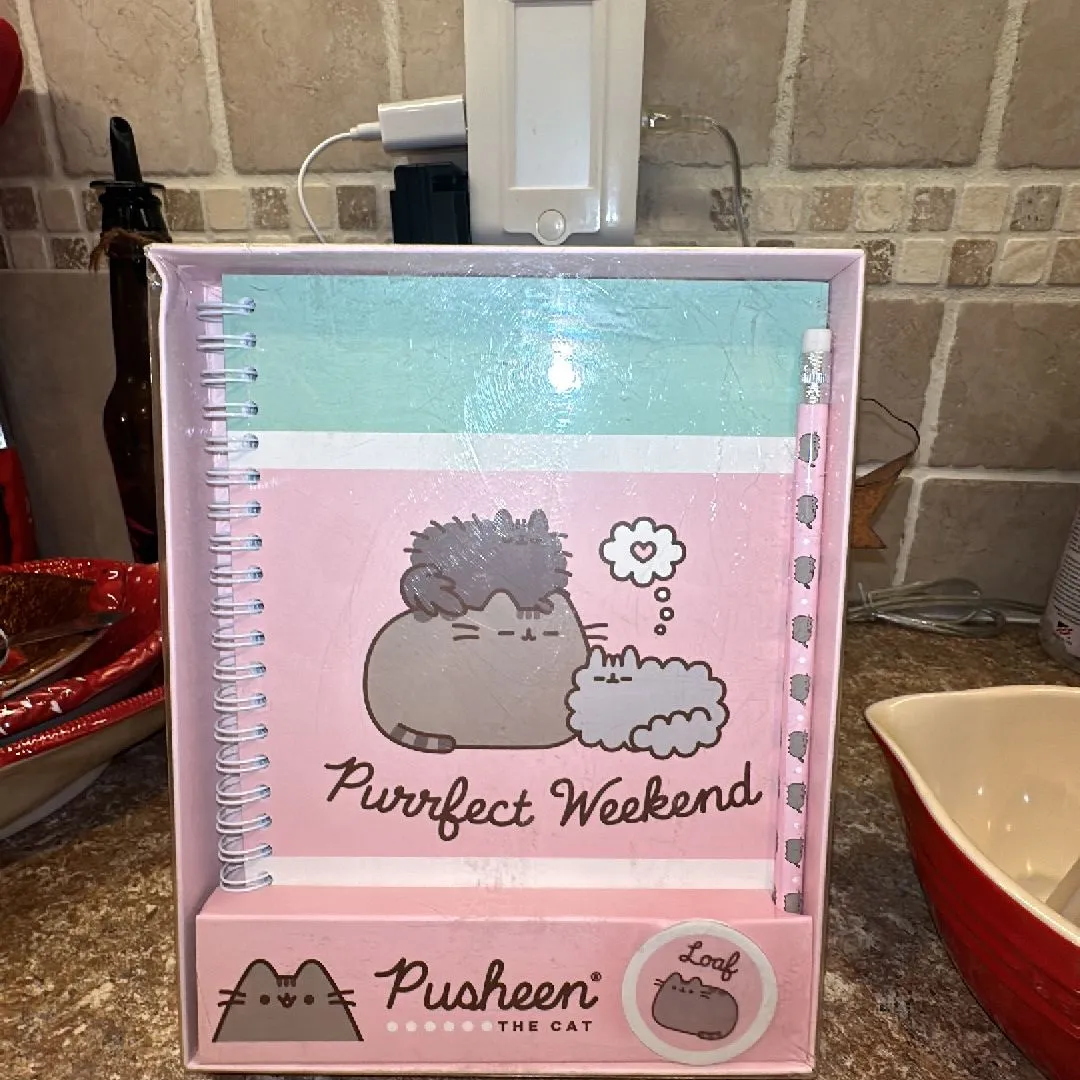Product image for Pusheen Stationary Set
