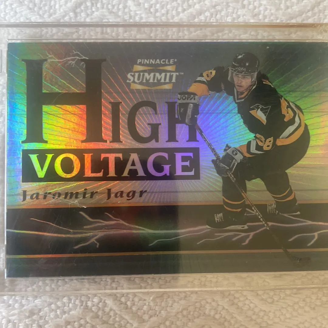 Product image for 1996-97 Pinnacle Summit High Voltage Eric Lindros /16