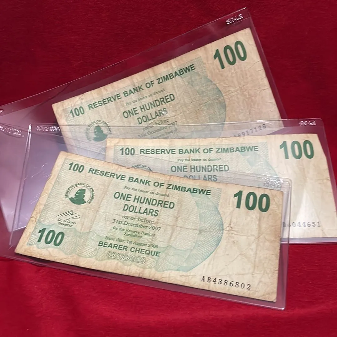 Product image for Zimbabwe 100 Dollars (1x only), 2006, Circulated