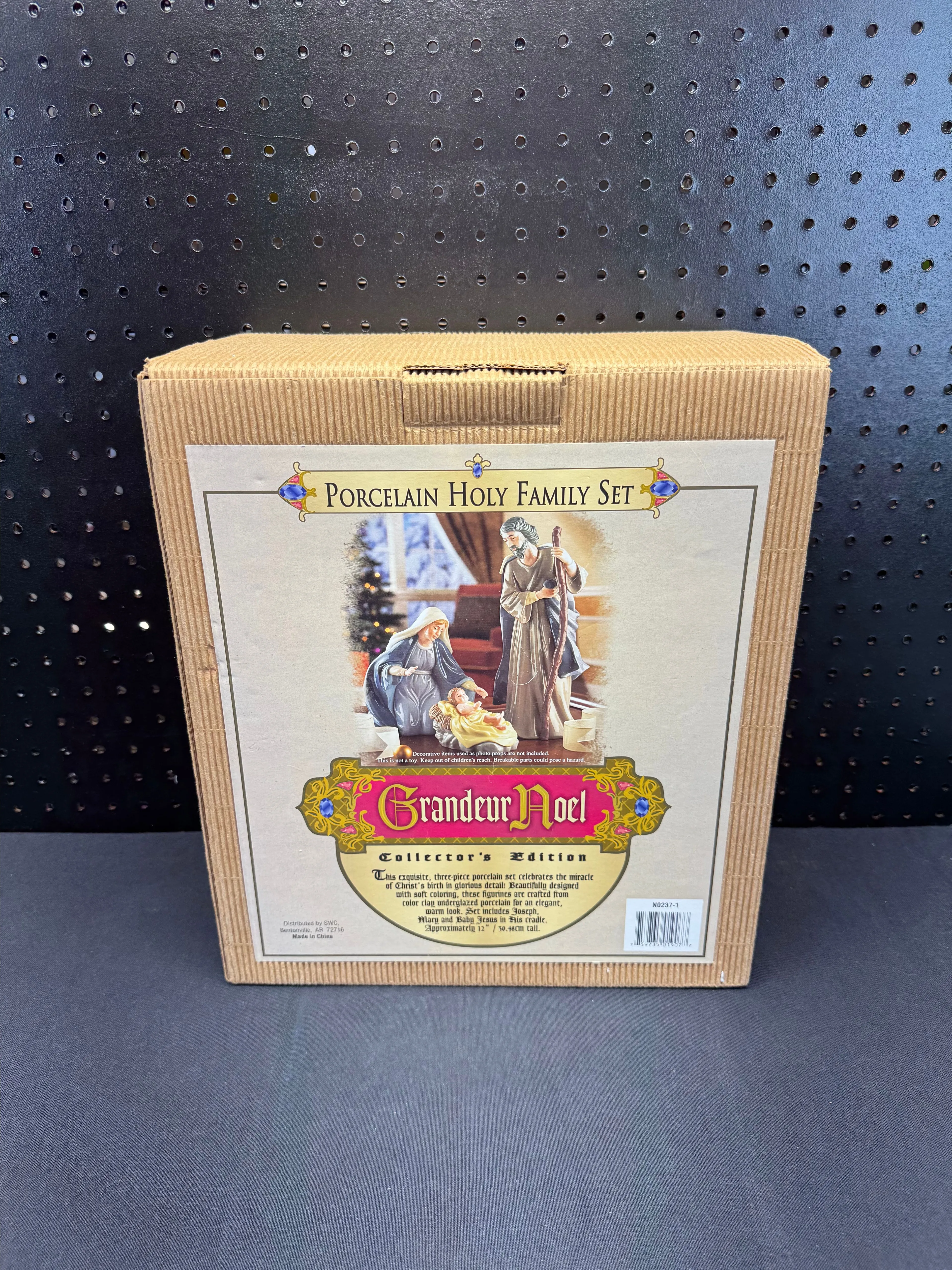 Product image for Grandeur Noel Porcelain Holy Family Nativity Set Collector's Edition 2002