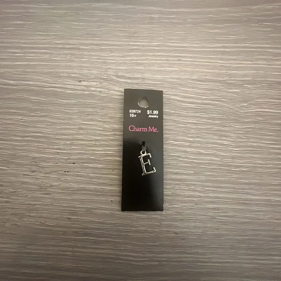 Listing Image Blurred Background