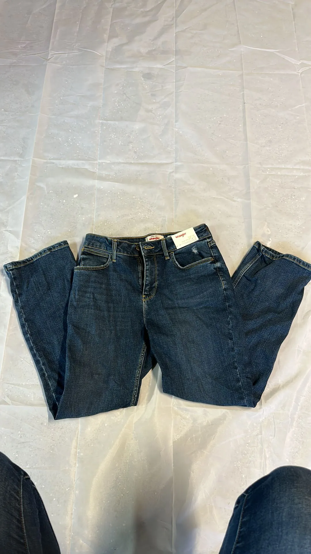Product image for NWT wrangler high rise straight crop jeans size 0