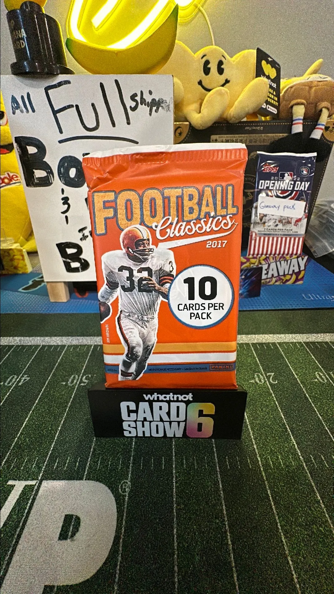 Product image for ( 1 ) 2017 Panini Classics Football NFL 10 Card Pack Patrick Mahomes Rookie Chase