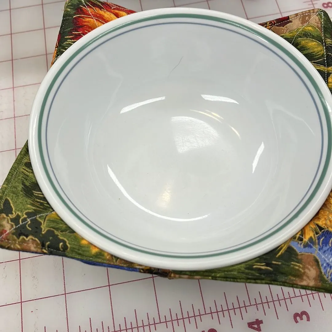 Product image for Small microwave, cozy