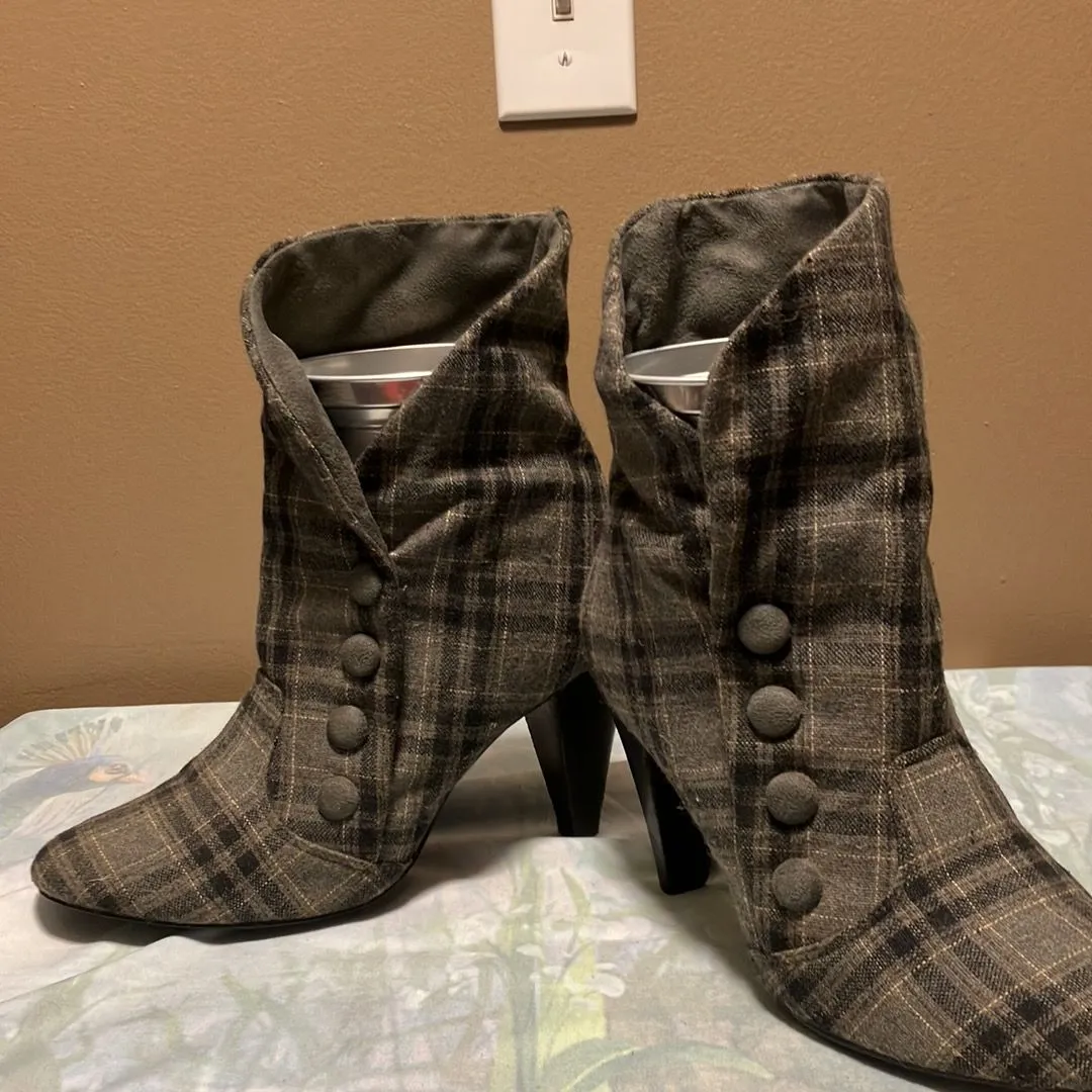 Product image for Bakers size 10B plaid boots - [Used]