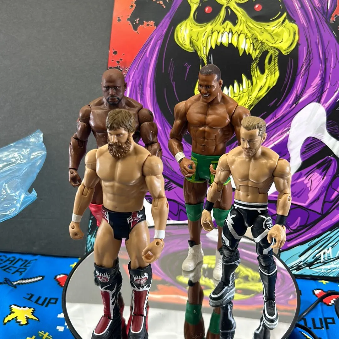Product image for 4 wrestling figures