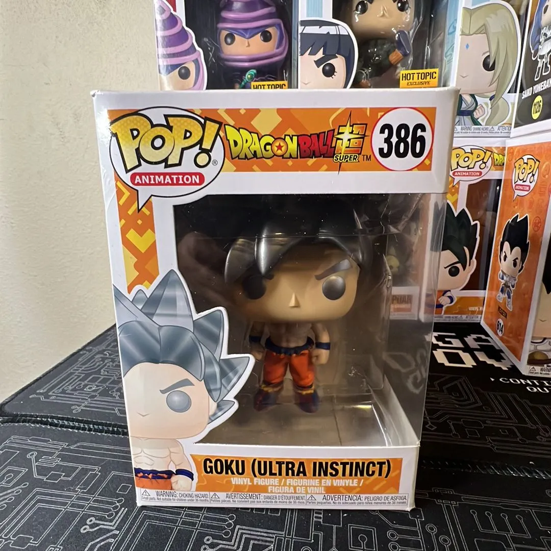 Product image for Goku (Ultra Instinct)