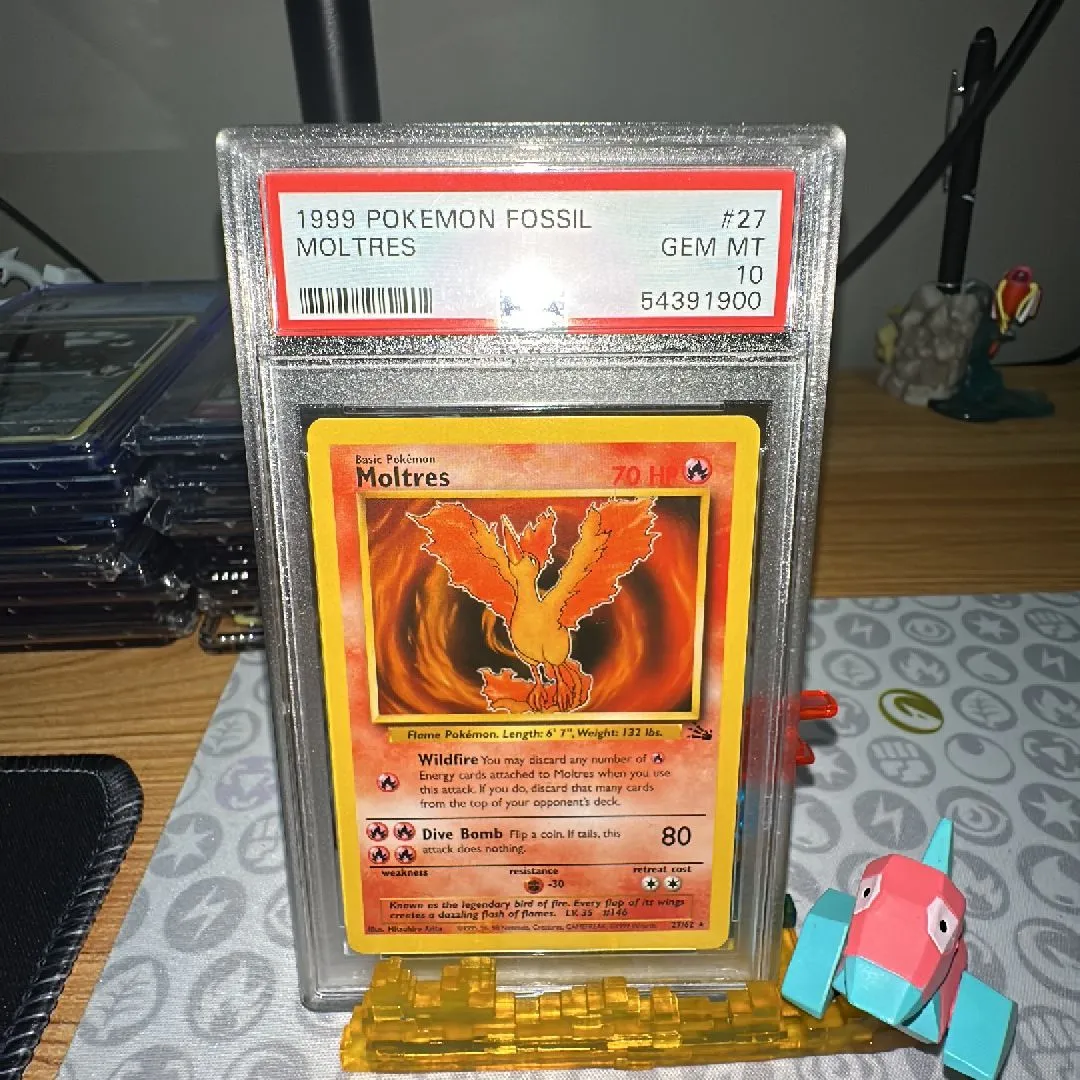 Product image for Pokémon PSA 10 1999 Fossil Moltres 27/62