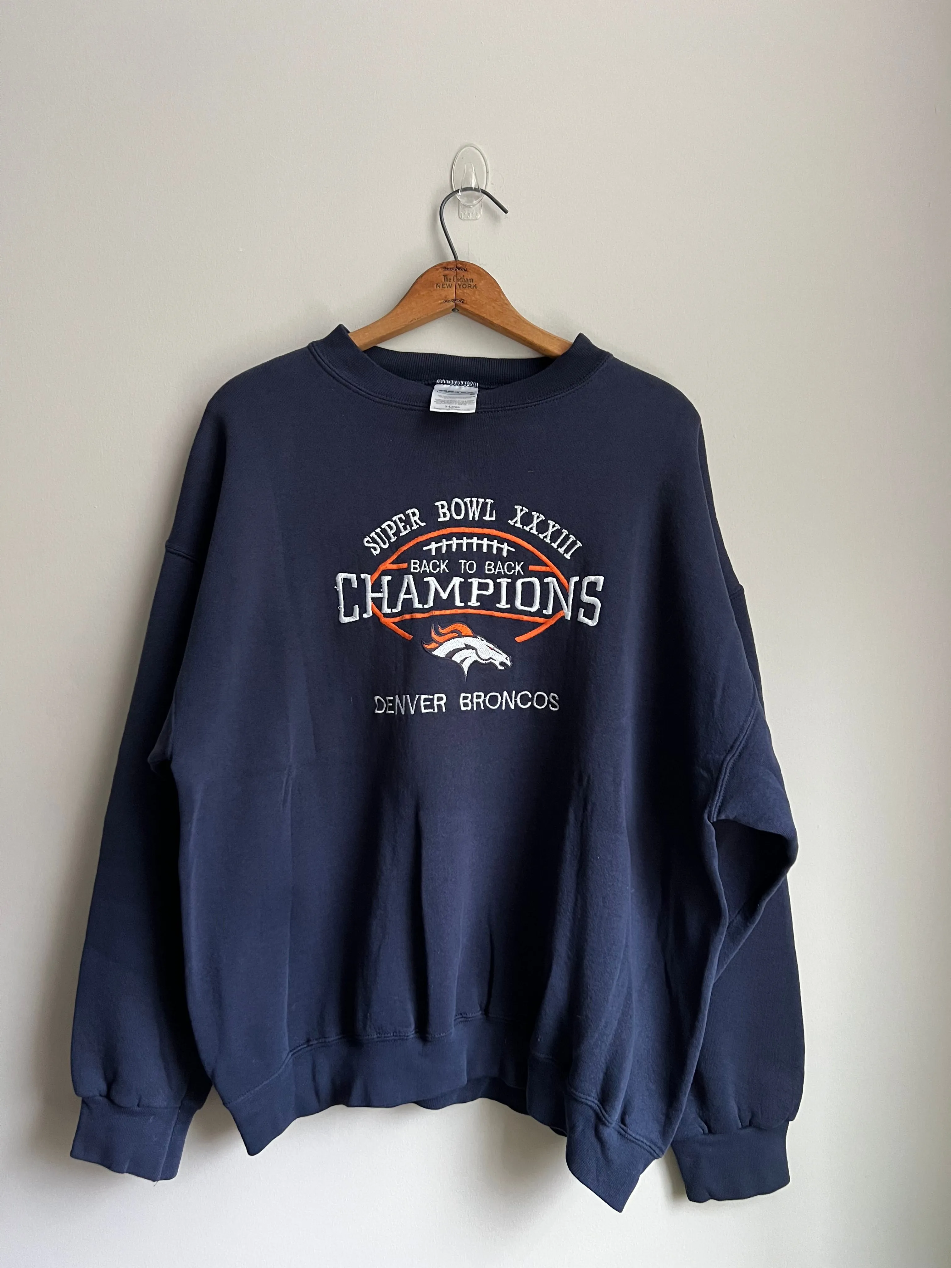 Product image for Broncos vintage Embroidered Logo Crewneck