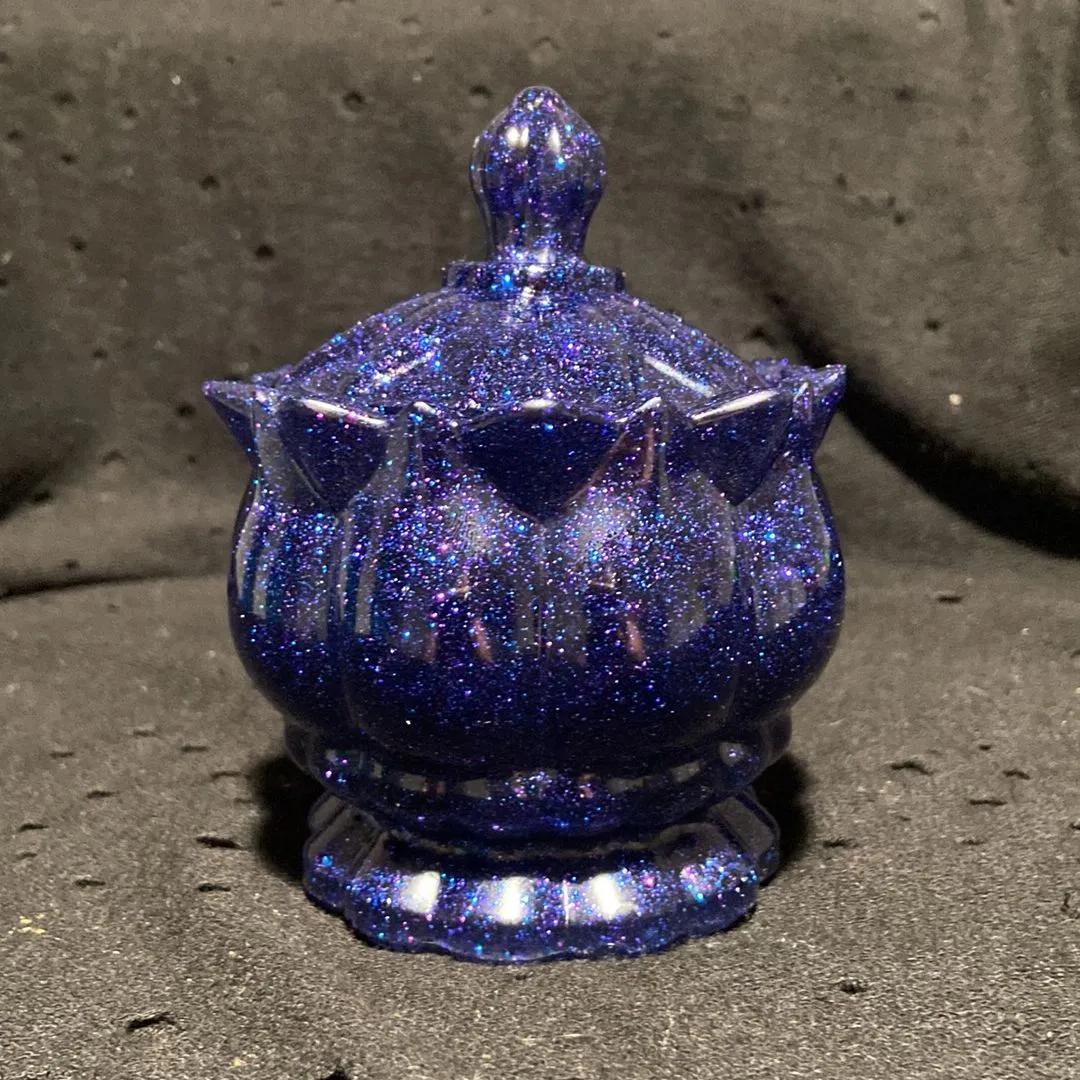 Product image for Epoxy resin purple sparkle lotus container
