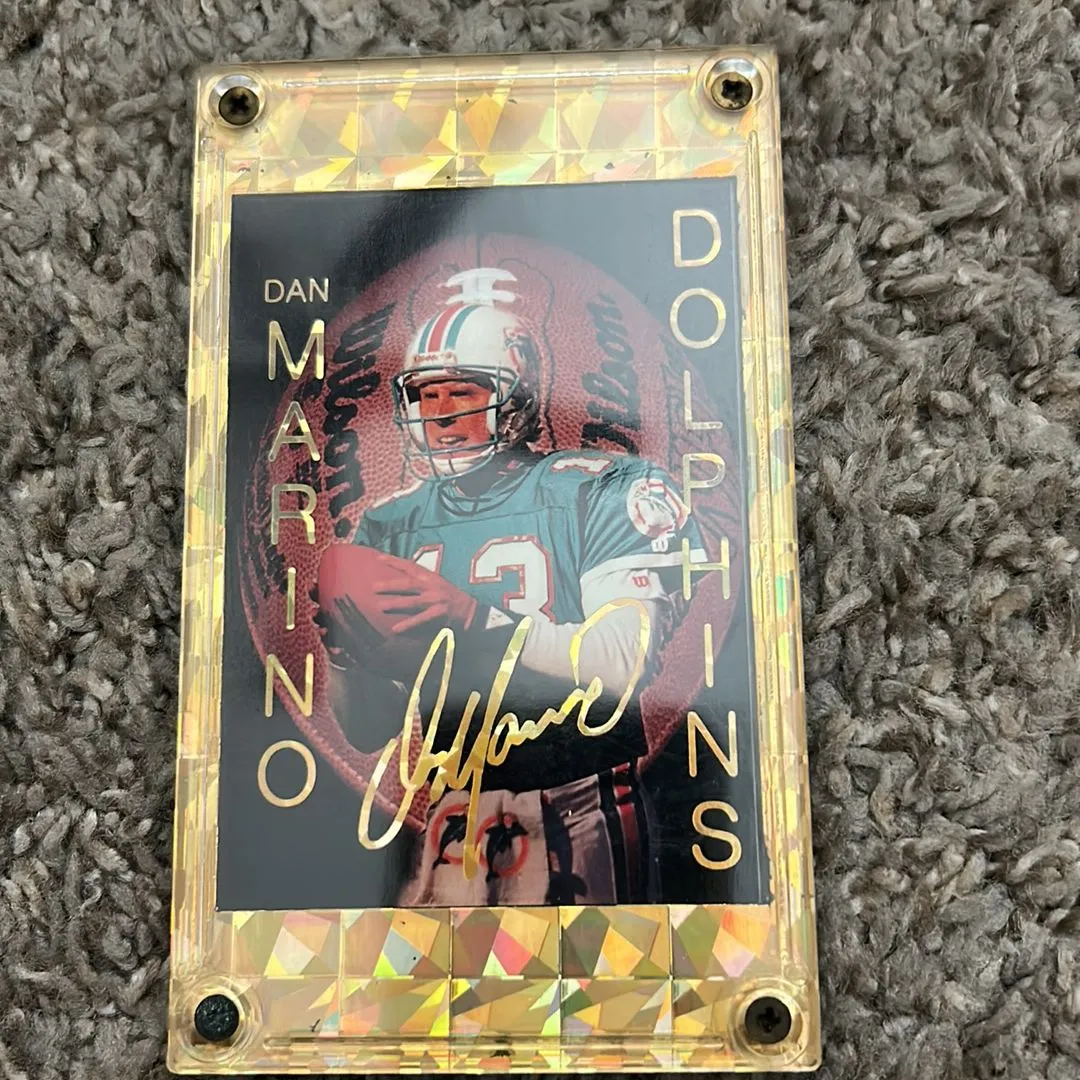 Product image for Dan Marino card on plaque