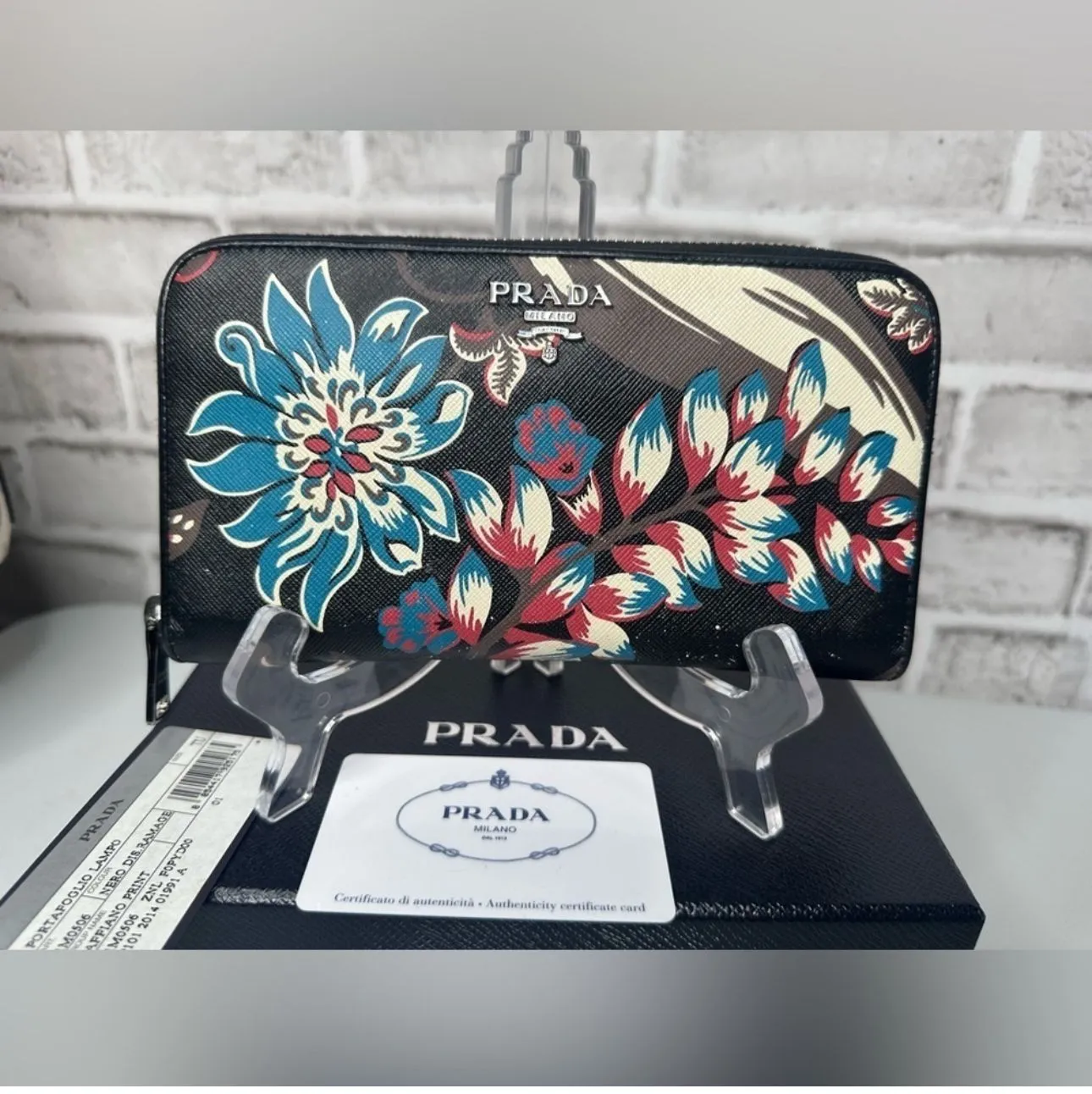 Product image for PRADA Rare 1M0506 Round Zip Around Multicolor Floral Wallet Long EUC black blue