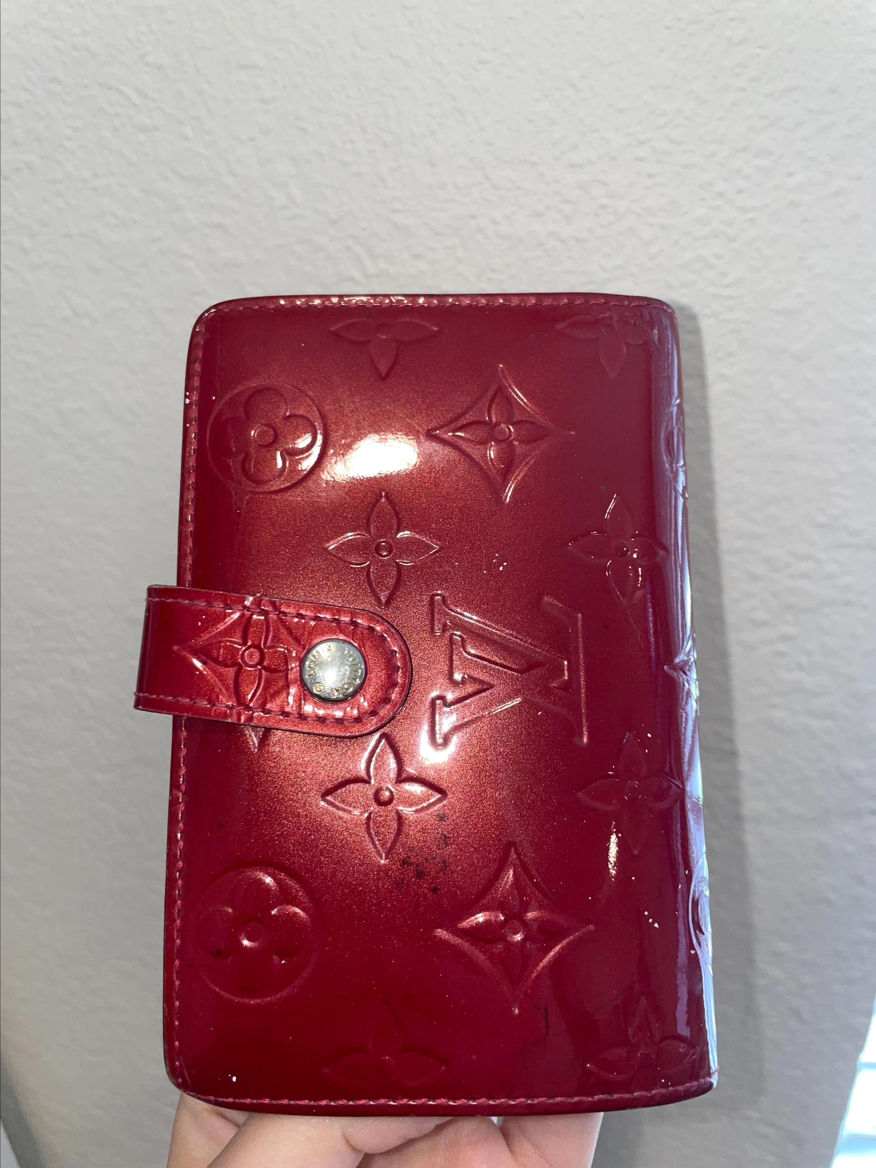 Product image for Louis Vuitton Red Vernis Kiss Lock Wallet