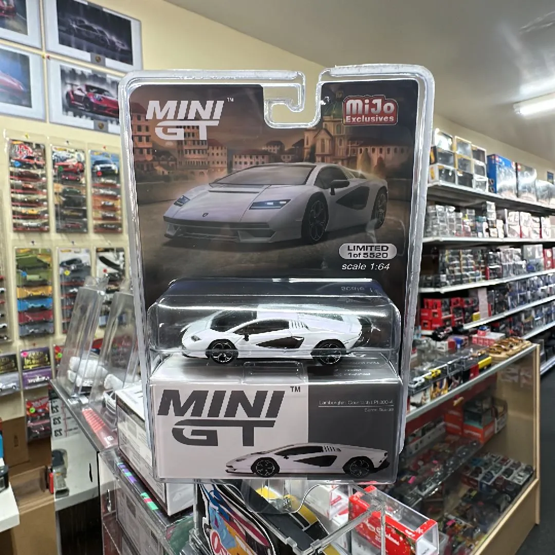 Product image for Lamborghini Countach LPI 800-4 White 1/64 Mini GT