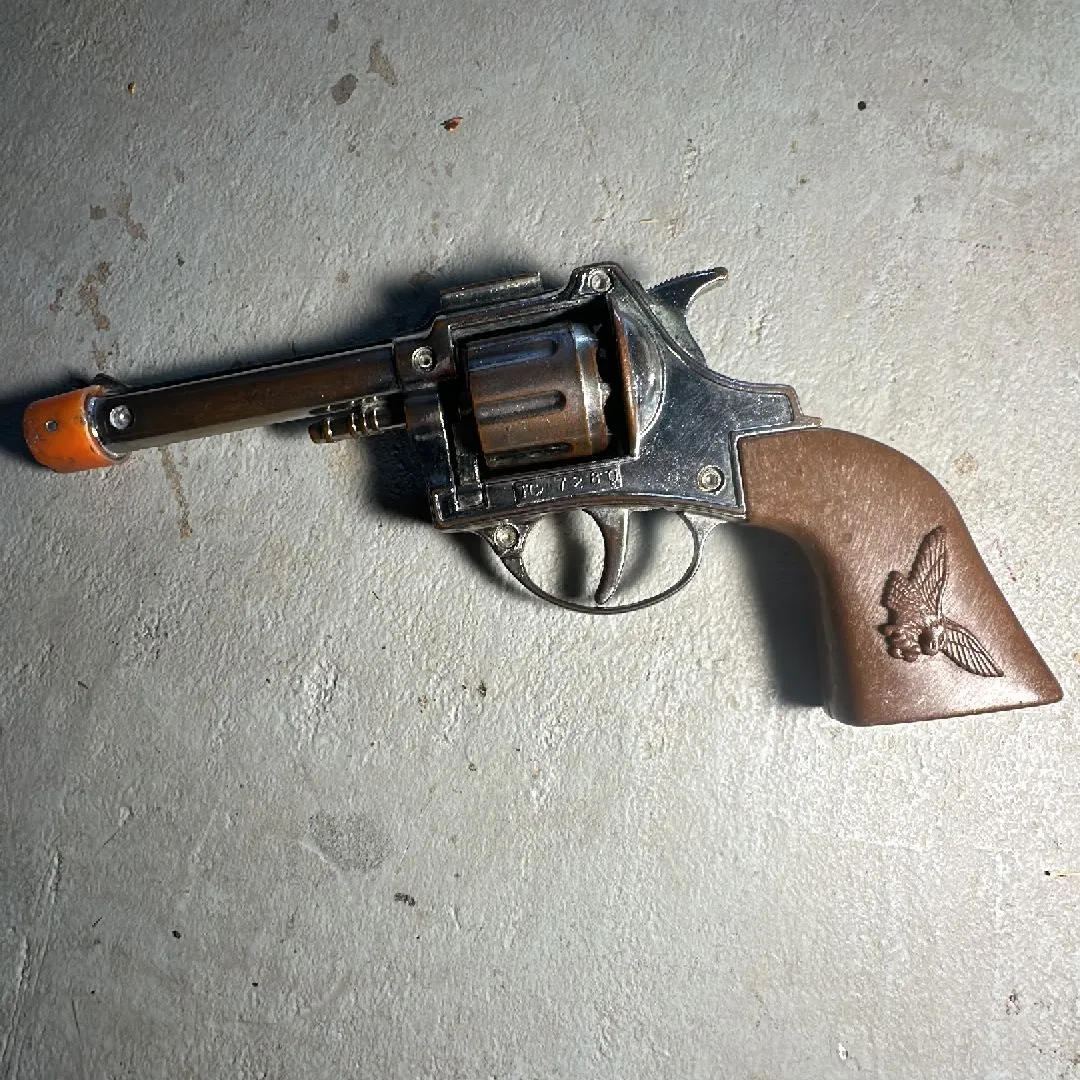 Product image for Vintage Toy Schylling Die Cast Metal Cap Gun