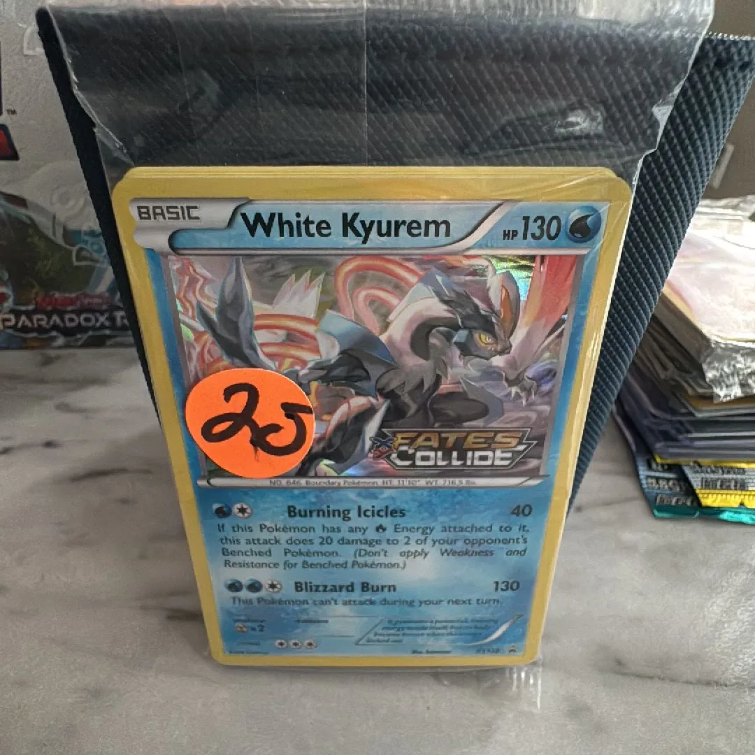 Product image for Sealed pre release pack Black Kyurem Fates Collide