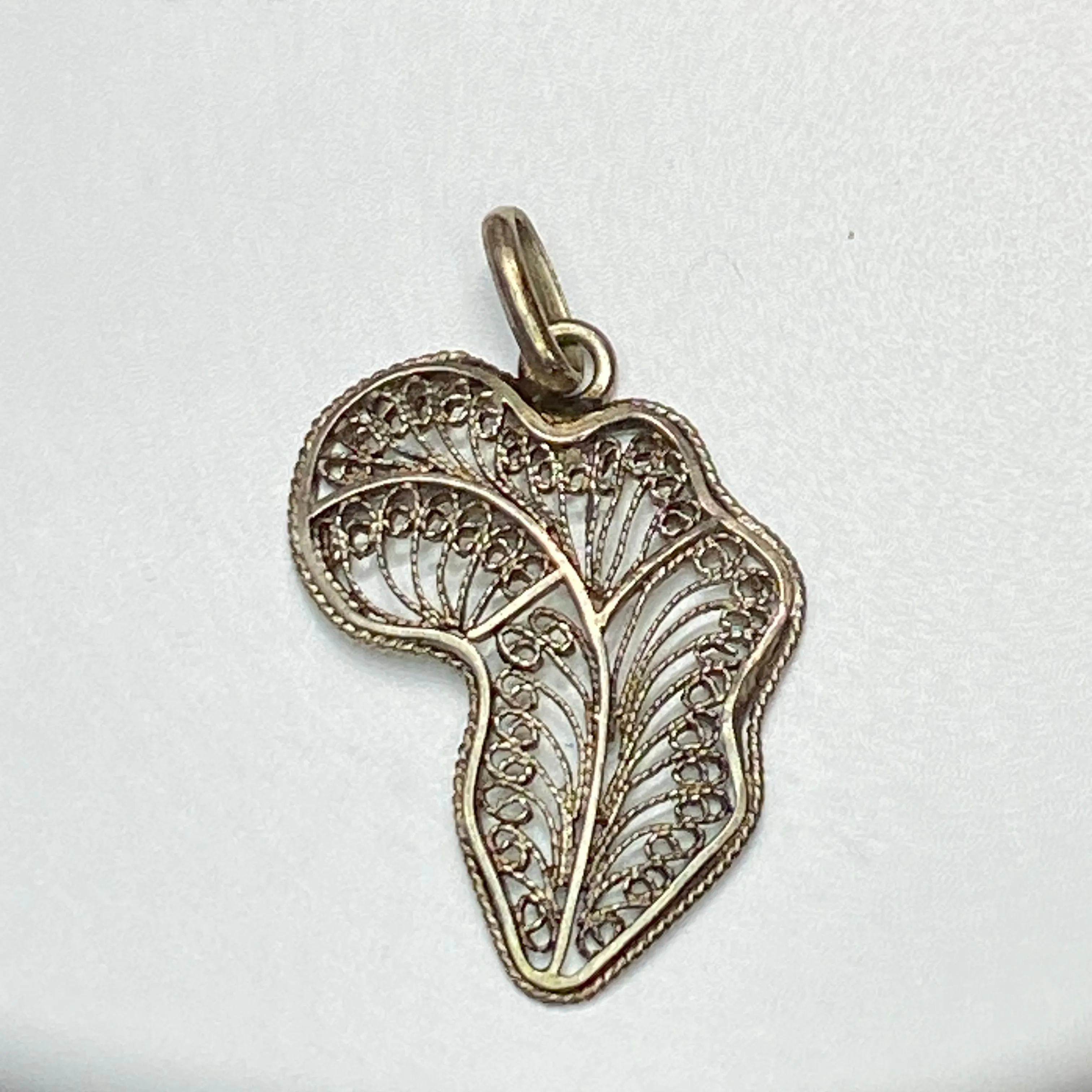 Product image for A324 Trendy Sterling Silver 925 Filigree Africa Shaped Pendant.