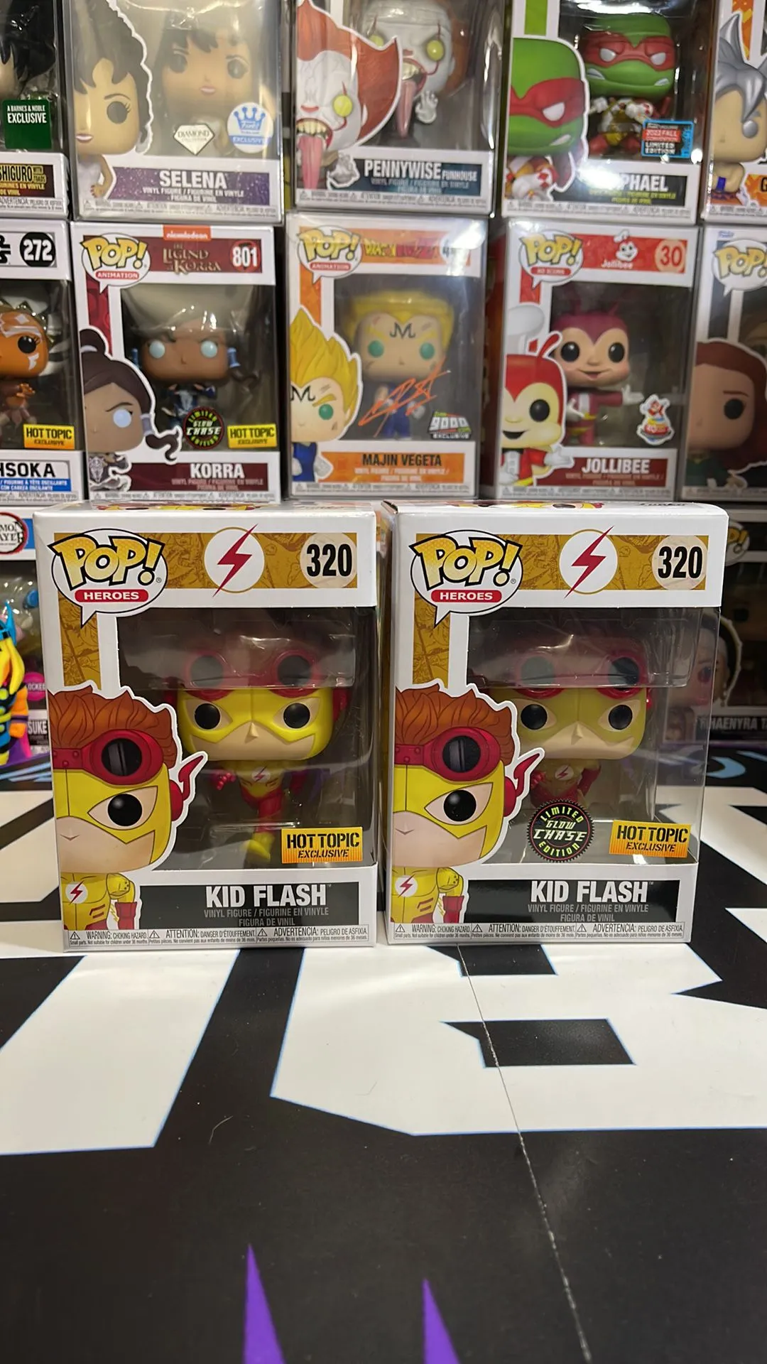 Product image for Hot Topic Exclusive Kid Flash Bundle