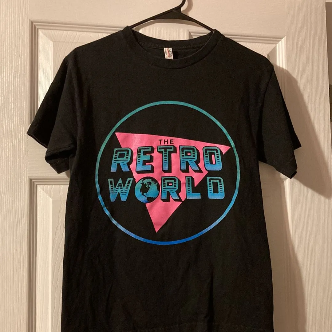Product image for The Retro World Shirt Size Small