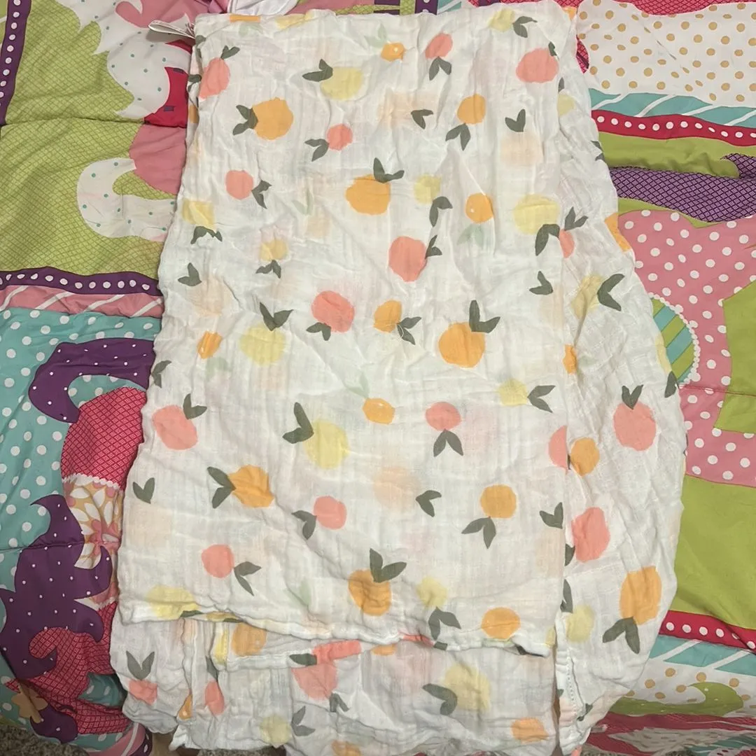 Product image for Fruit cloud island swaddle