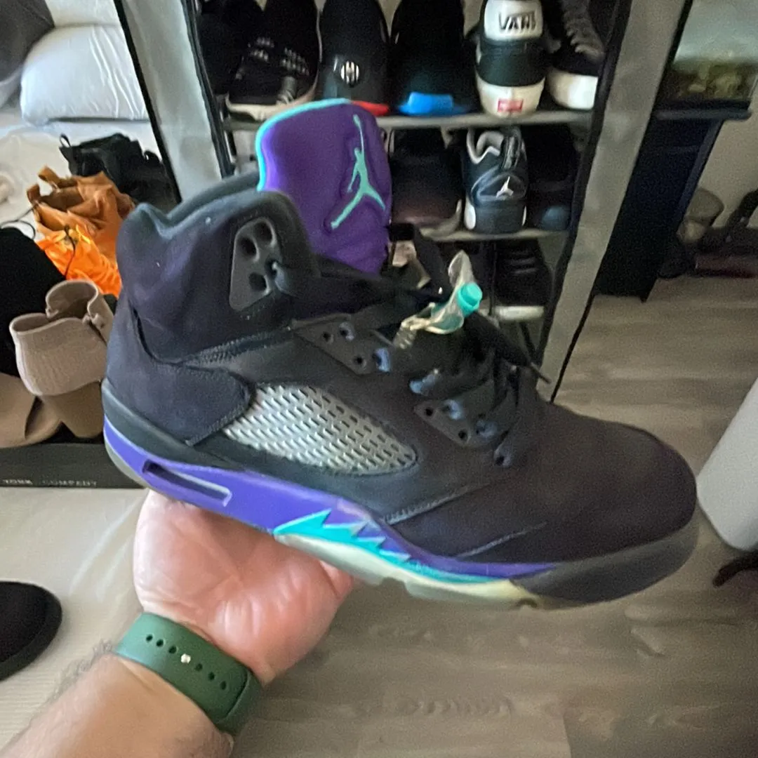 Product image for Jordan 5 black grape (2013) size 10.5 men’s (check description and pictures)