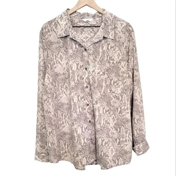 Product image for Time and Tru Gray Snakeskin Print Button Up Blouse Size XXXL