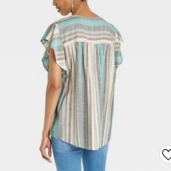 Listing Image Blurred Background