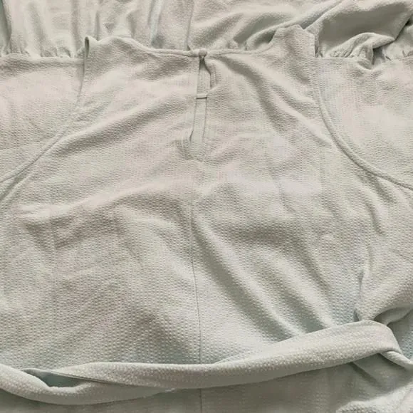 Listing Image Blurred Background