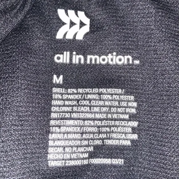 Listing Image Blurred Background